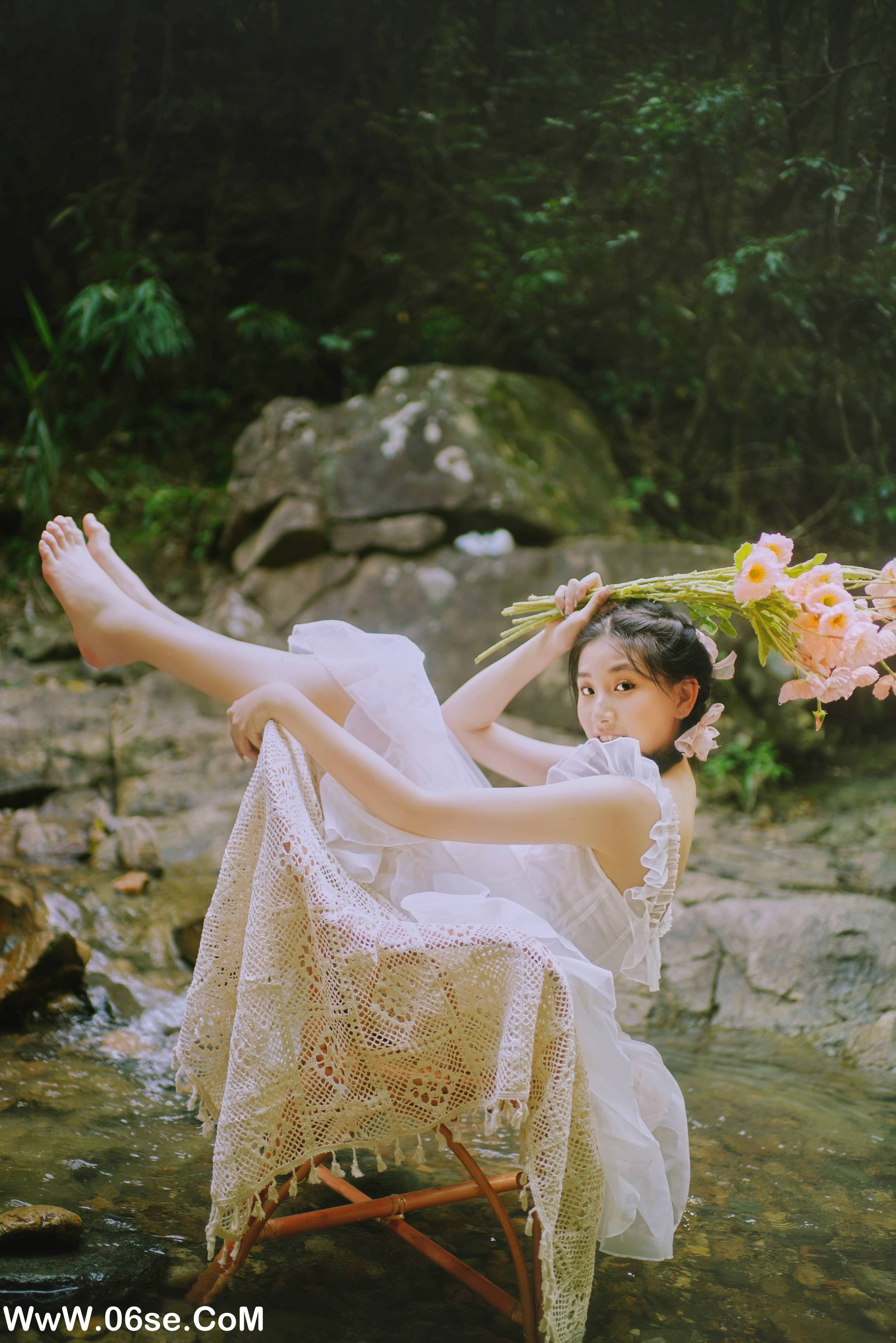 图片[3]-[YITUYU艺图语]2022.09.15 溪流少女 小怡[35+1P／459MB]-六色网