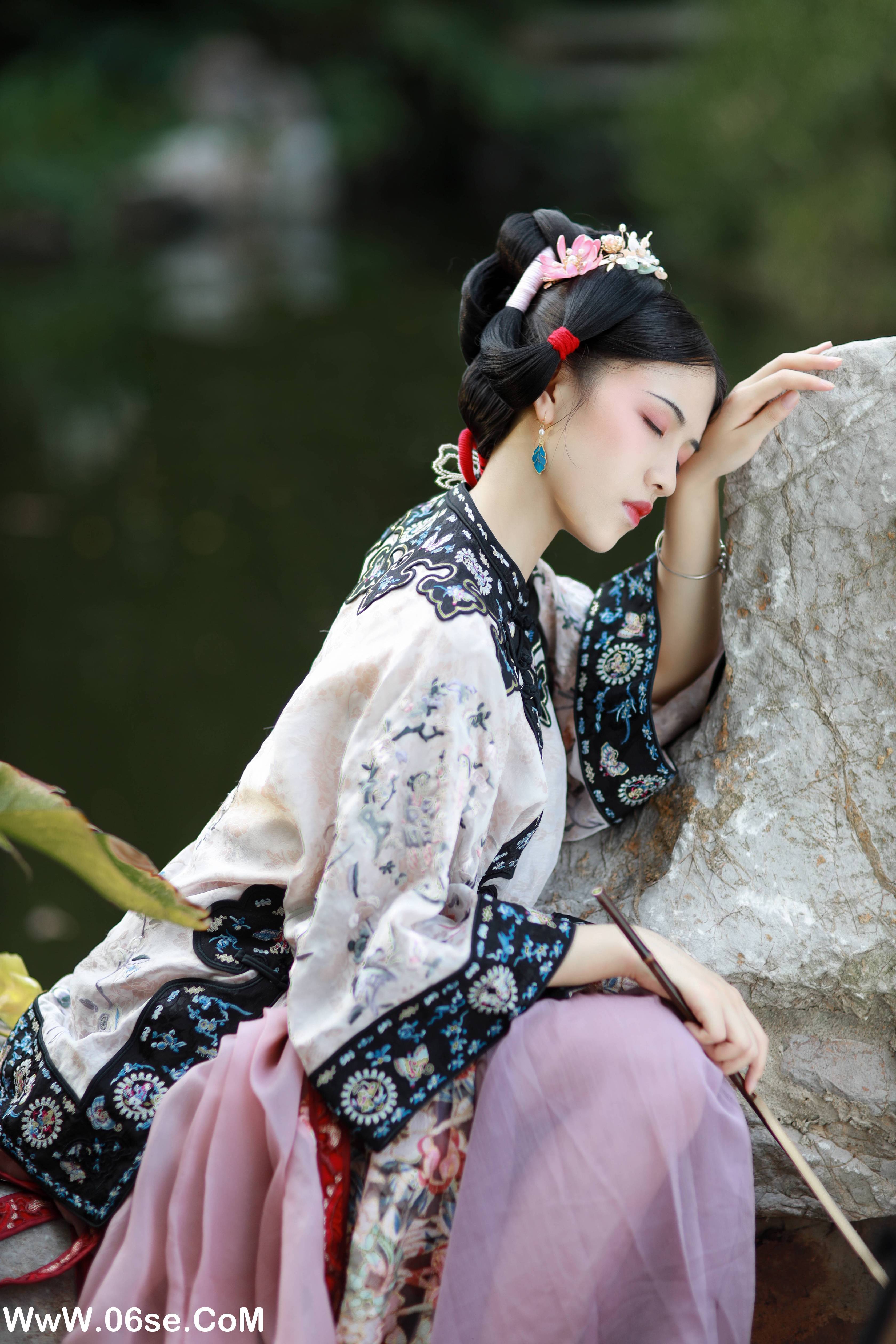 图片[21]-[YITUYU艺图语]2022.10.03 清汉女 _喵喵家的小鱼干_[29+1P／424MB]-六色网