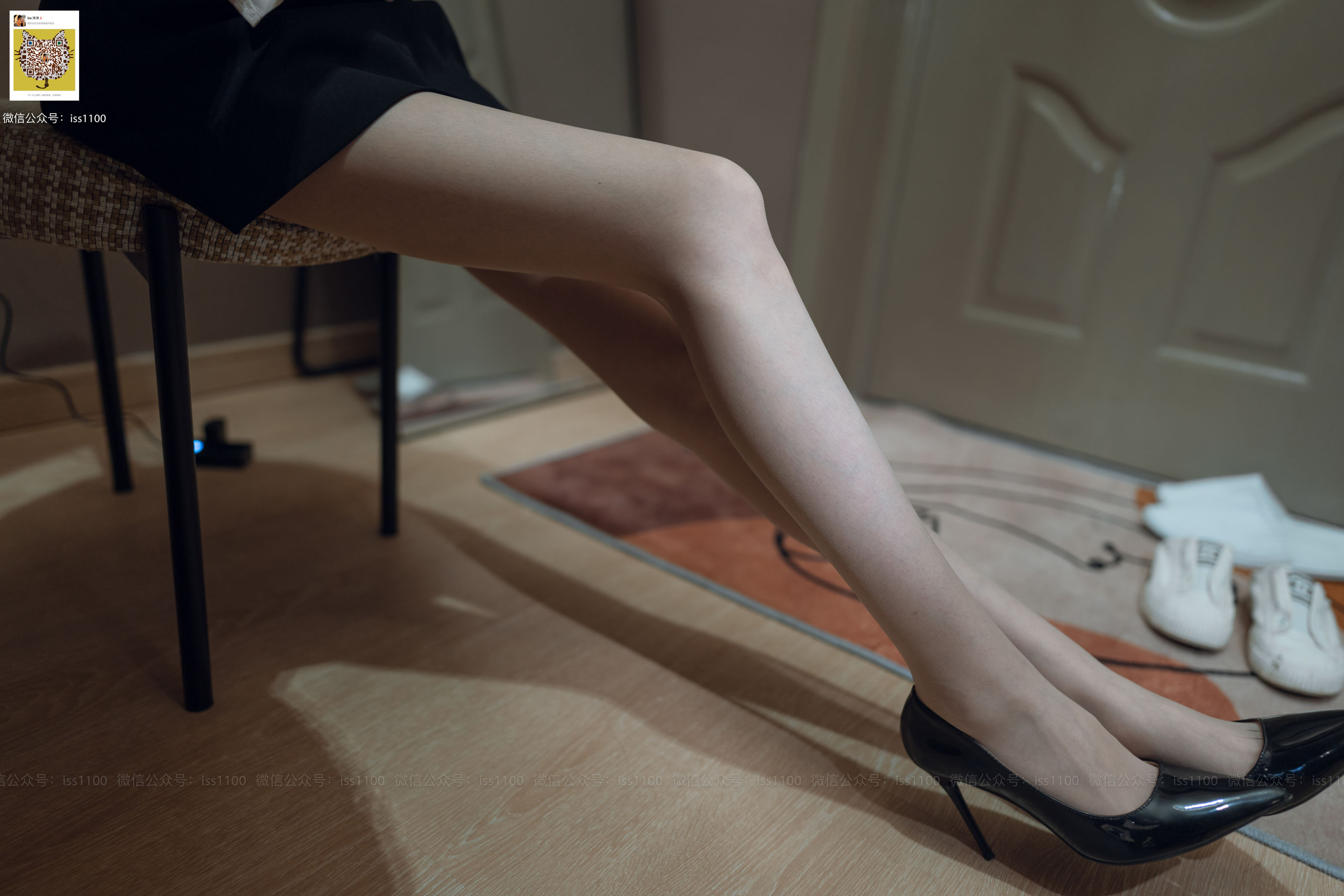 [ISS系列]_酸酸_职业装-写真图集共96P 3