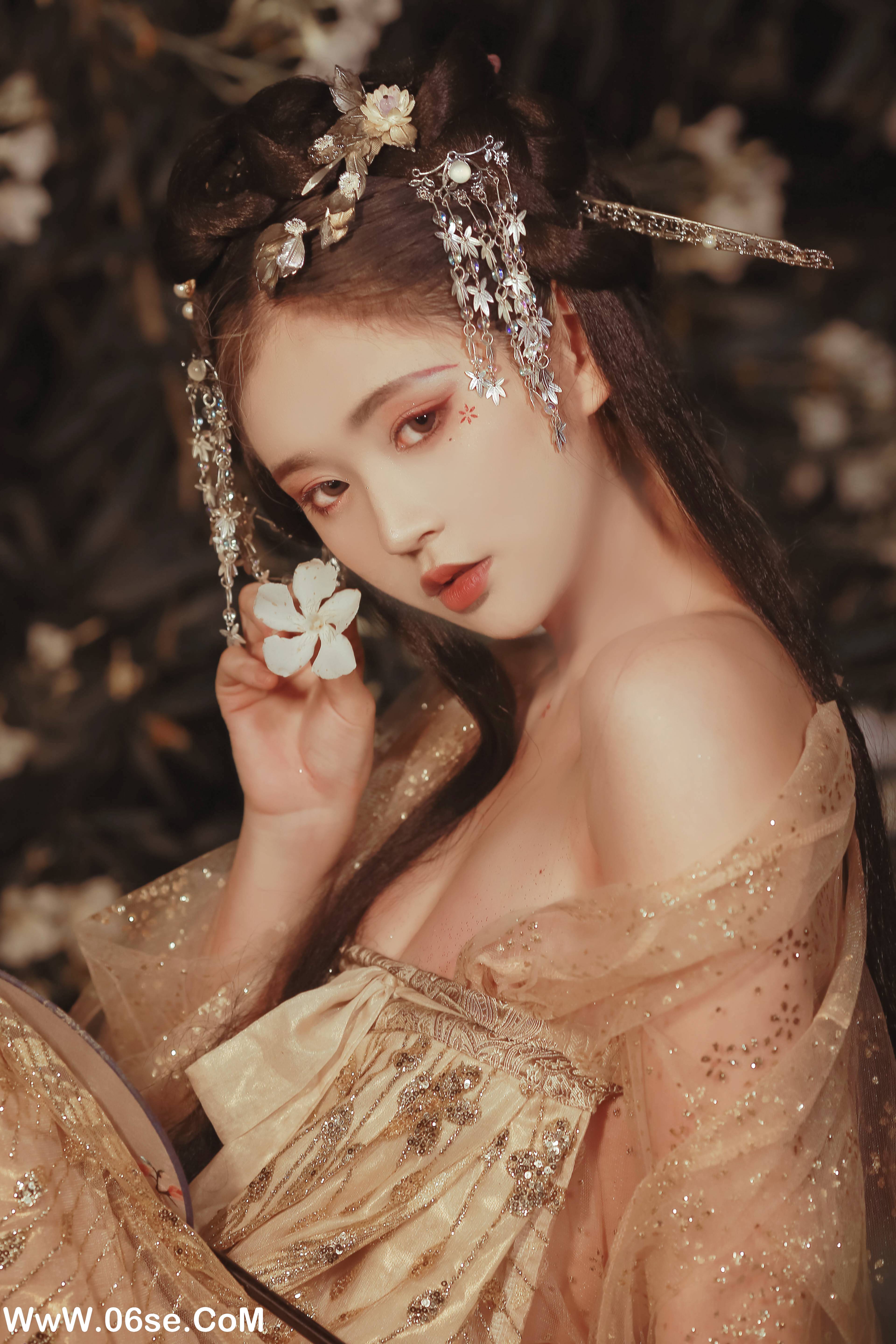 图片[22]-[YITUYU艺图语]2022.11.30 满身花影倩人扶 奶文文[22+1P／109MB]-六色网