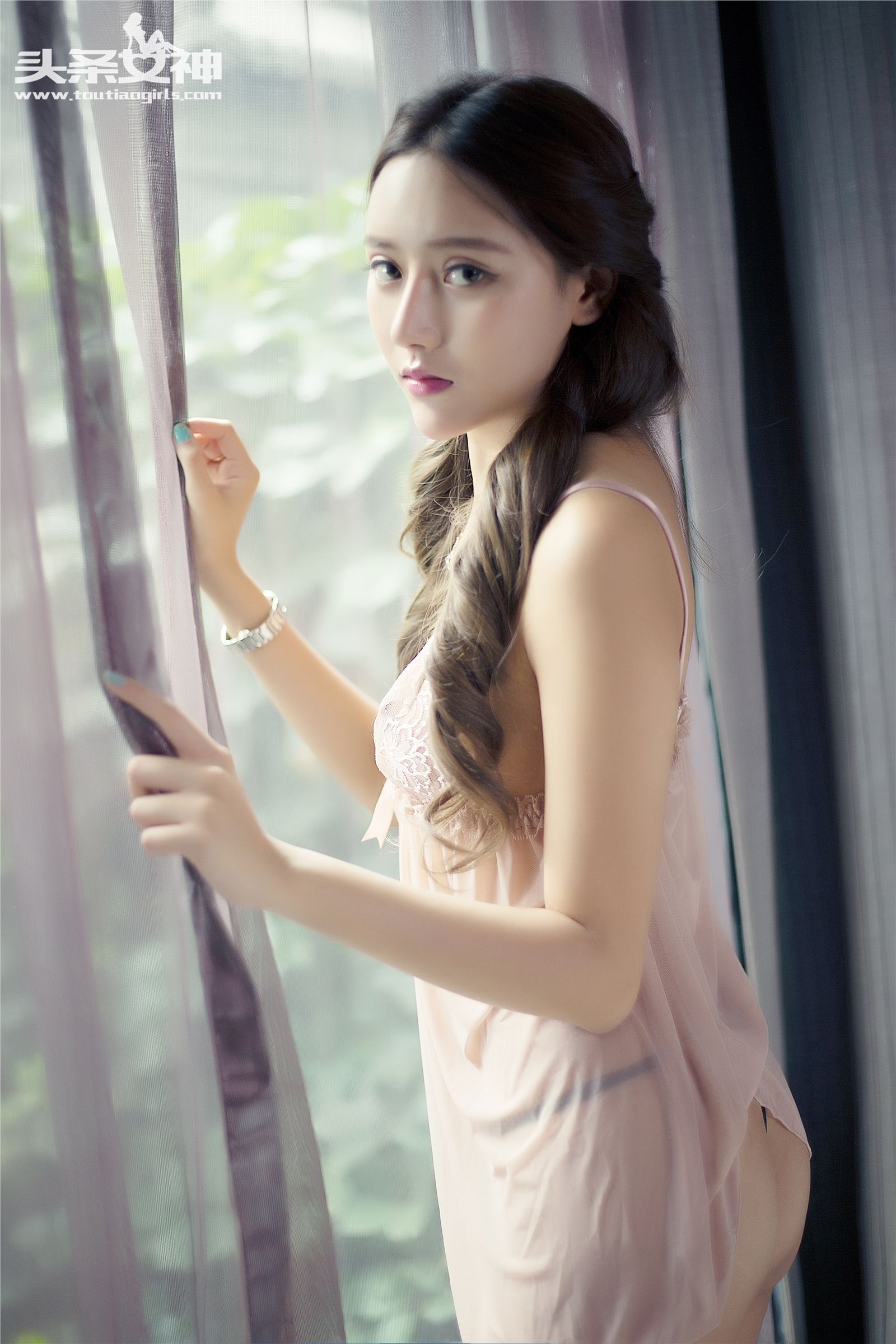 [Image: e92befbed8b328cd386f3.jpg]