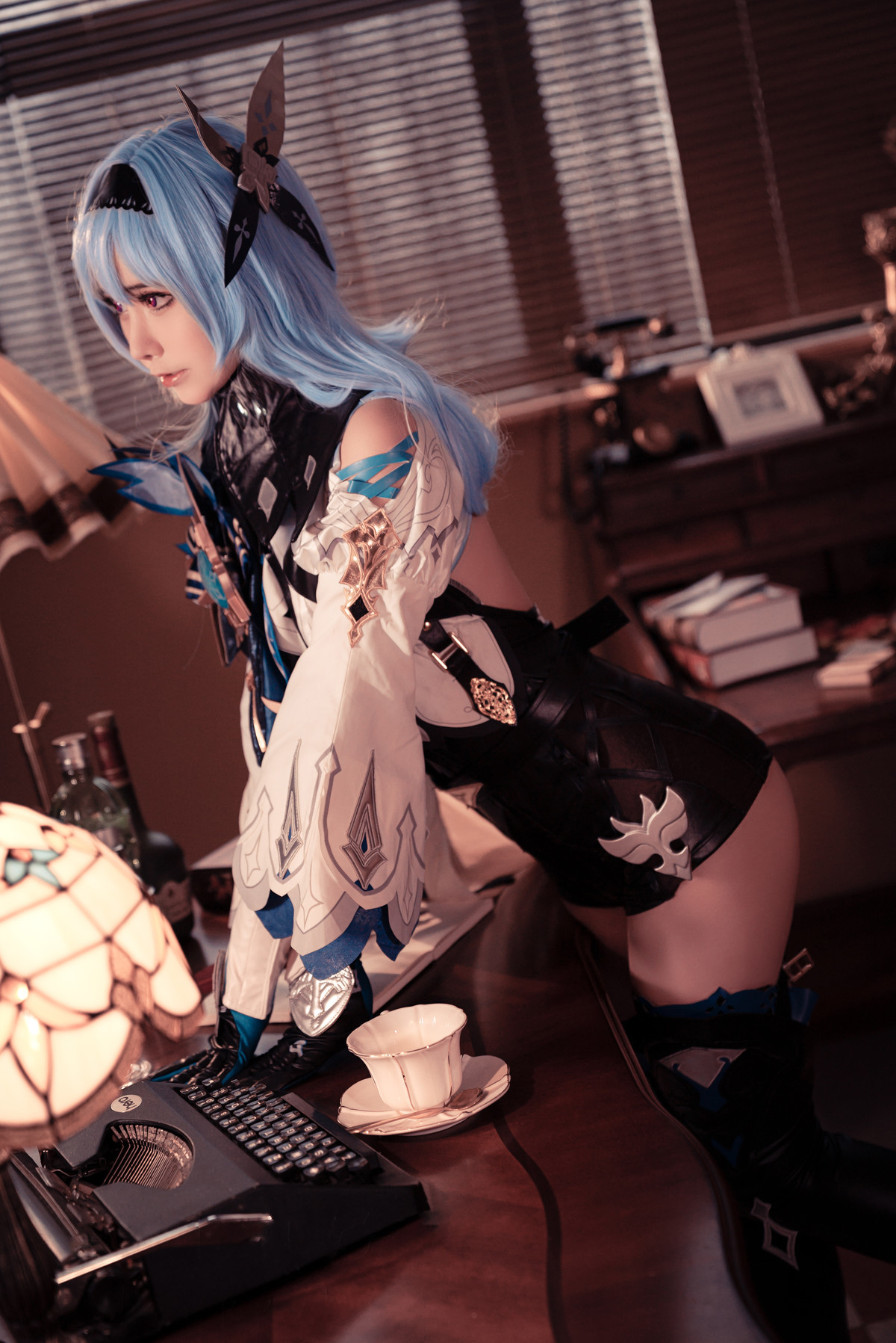 小礼好困 Cosplay 优菈 4