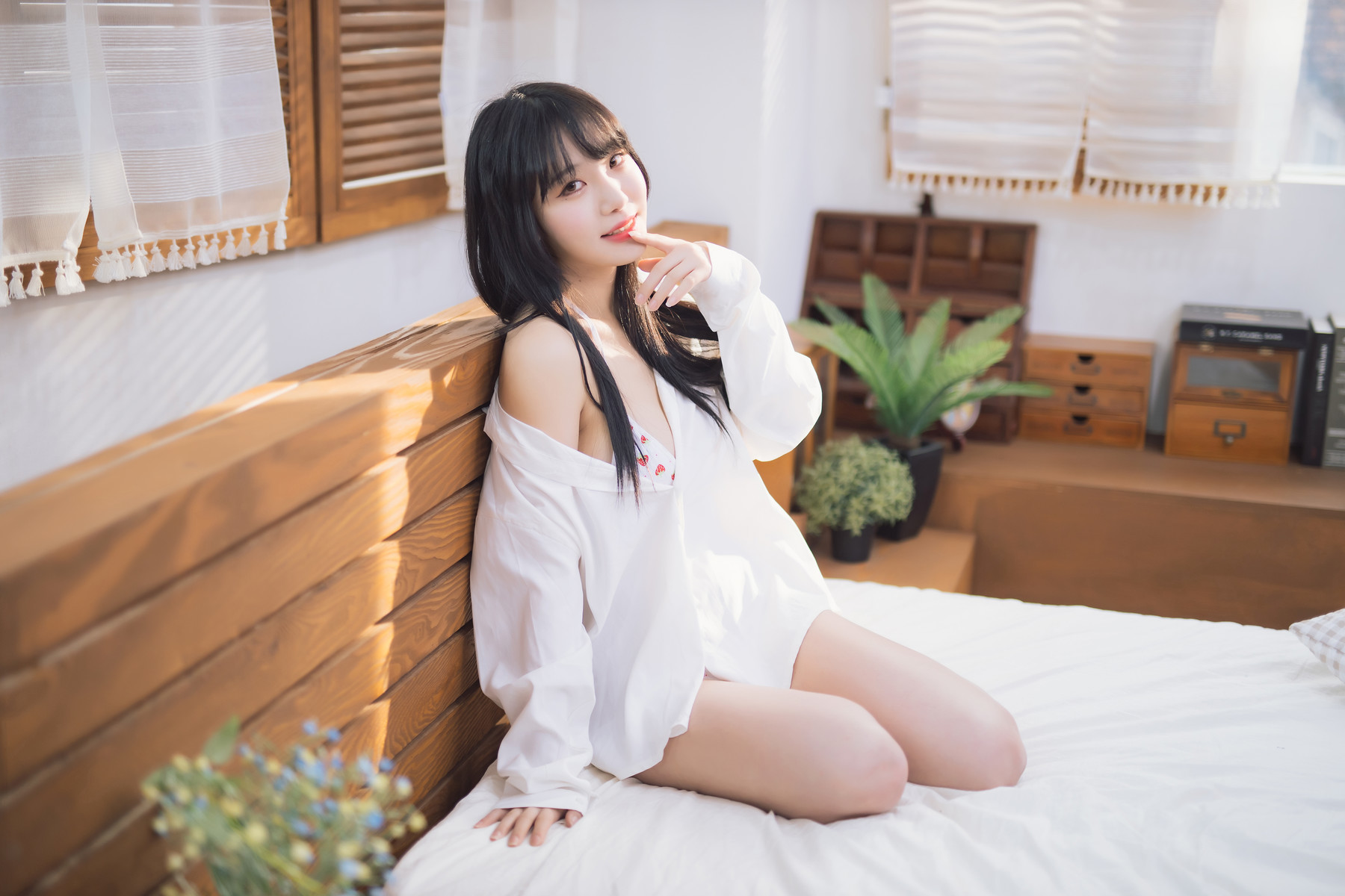 Sooflower 수련수련, Strawberry Photobook Set.01 17