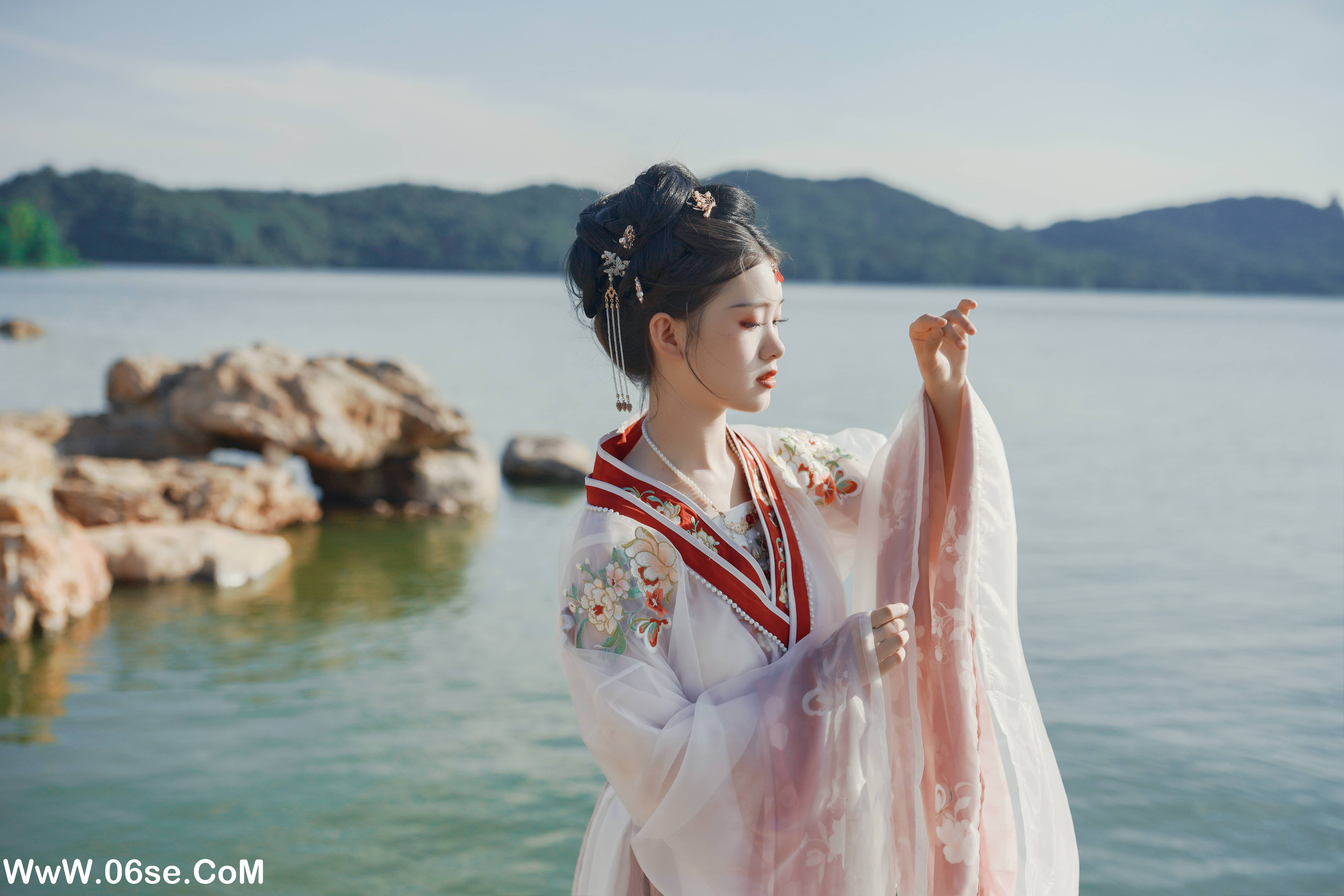 图片[15]-[YITUYU艺图语]2022.08.14 总有人间一两风 悦璃[23+1P／334MB]-六色网