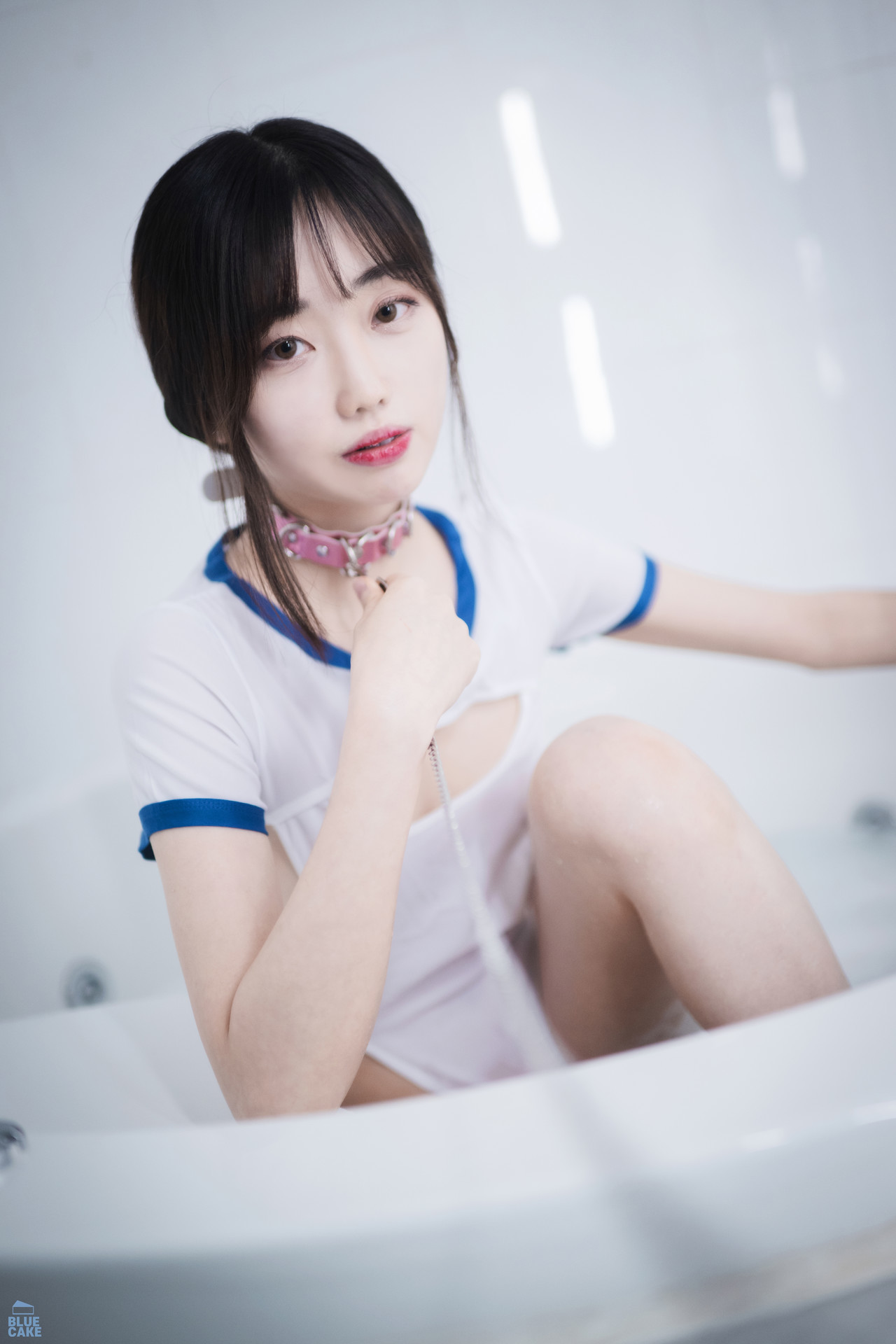 Kim Ji-Won 김지원, [BLUECAKE] White One + RED.Ver - Set.01 9
