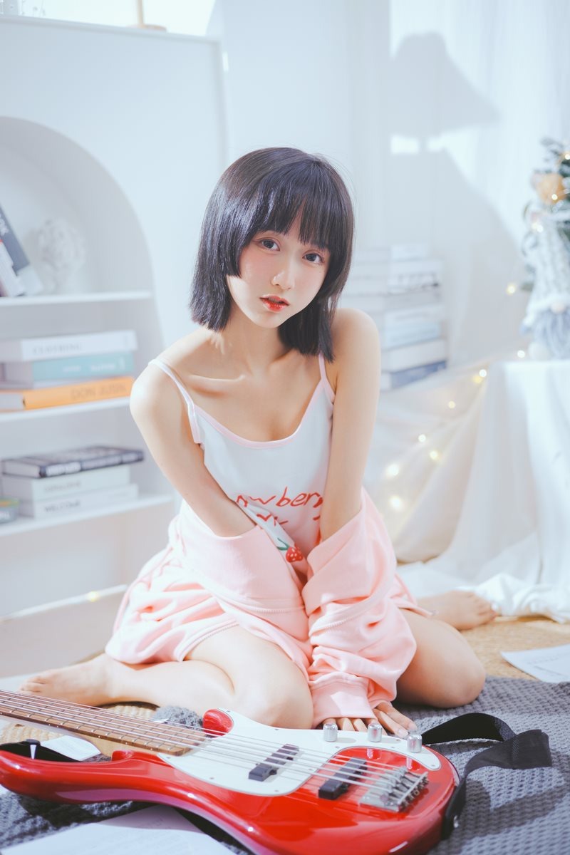 [Cos]木绵绵 - 贝斯与妹妹 [53P] 21