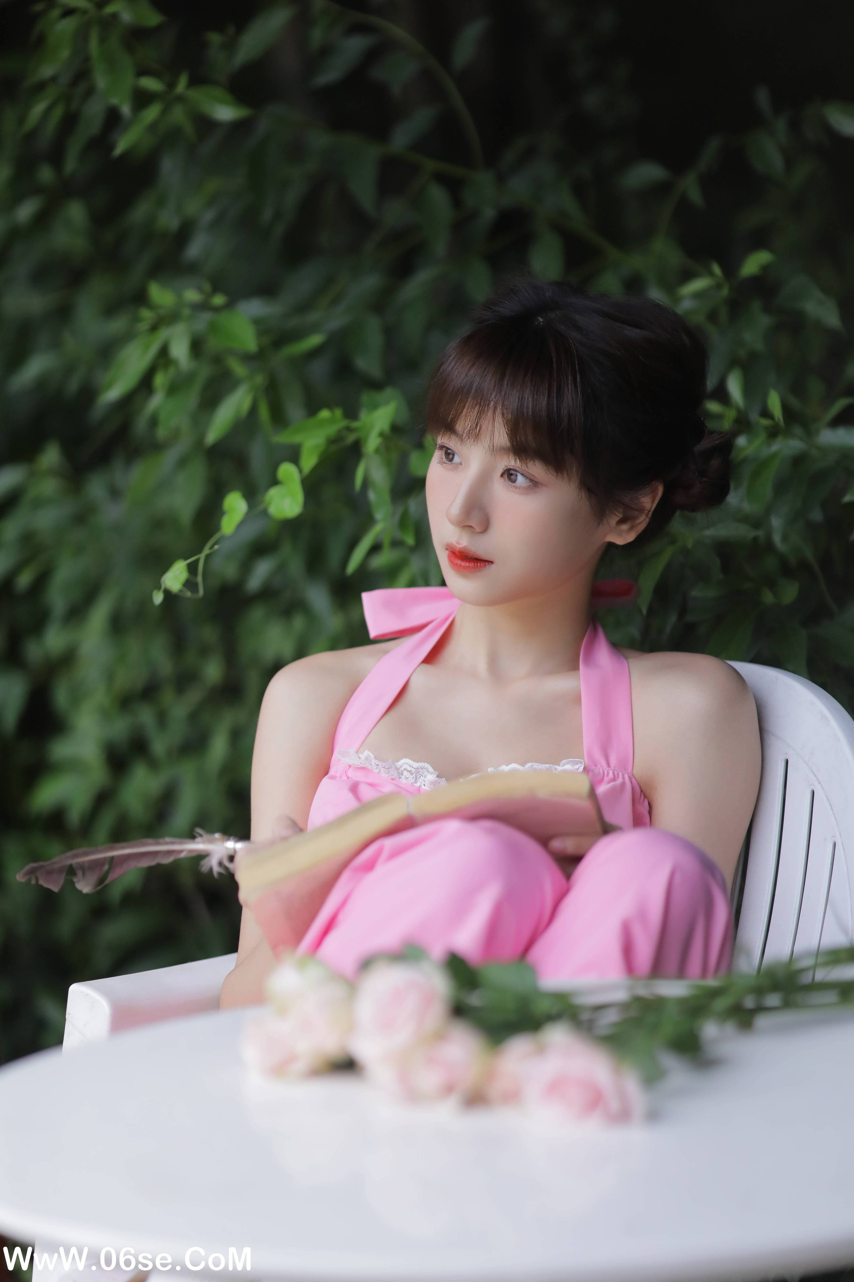 图片[26]-[YITUYU艺图语]2022.11.21 粉色背带裤 顾林x[31+1P／356MB]-六色网