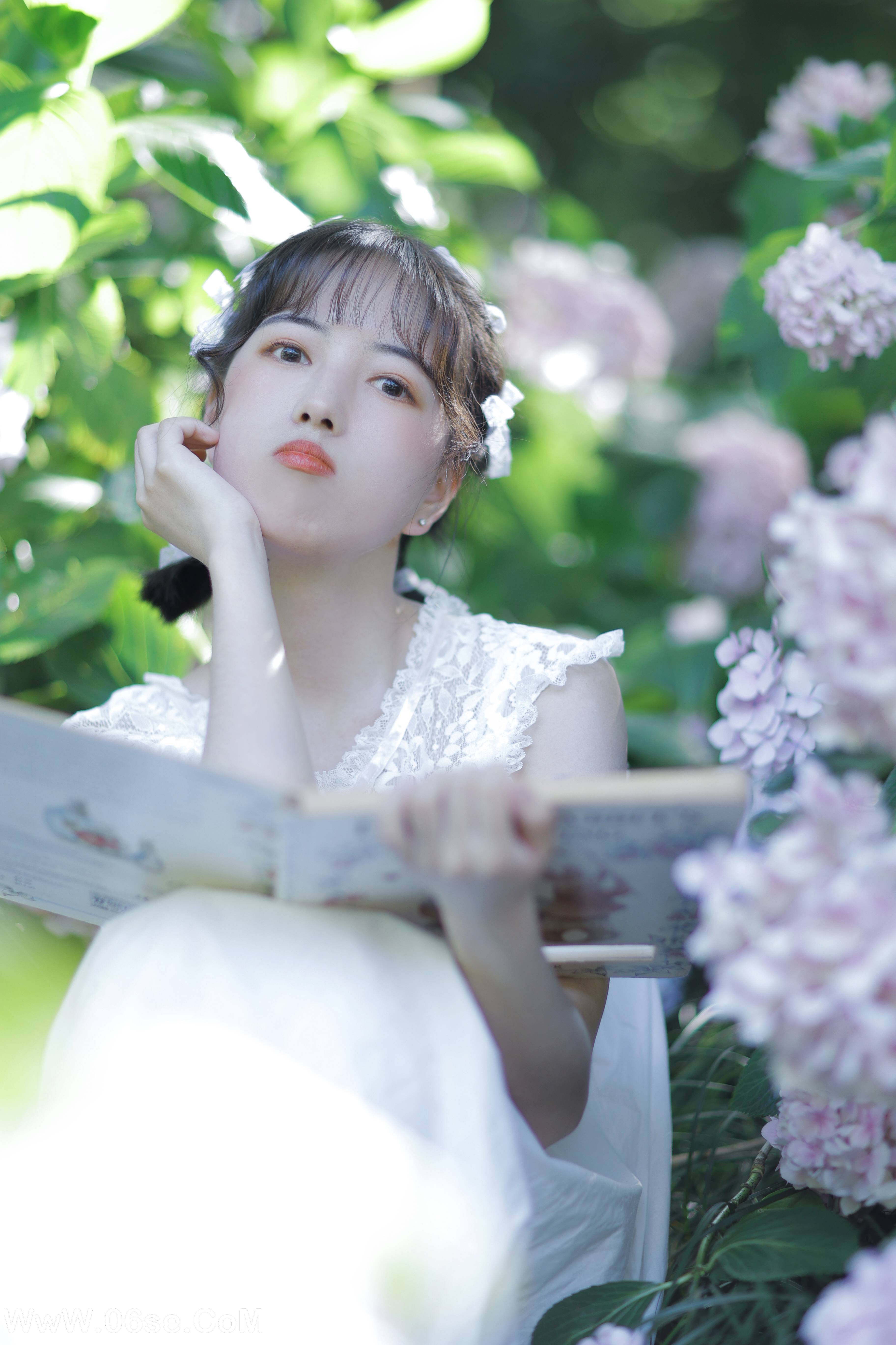 图片[24]-[YITUYU艺图语]2022.05.25 花儿与少女 欣雨[24P-204.16MB]-六色网