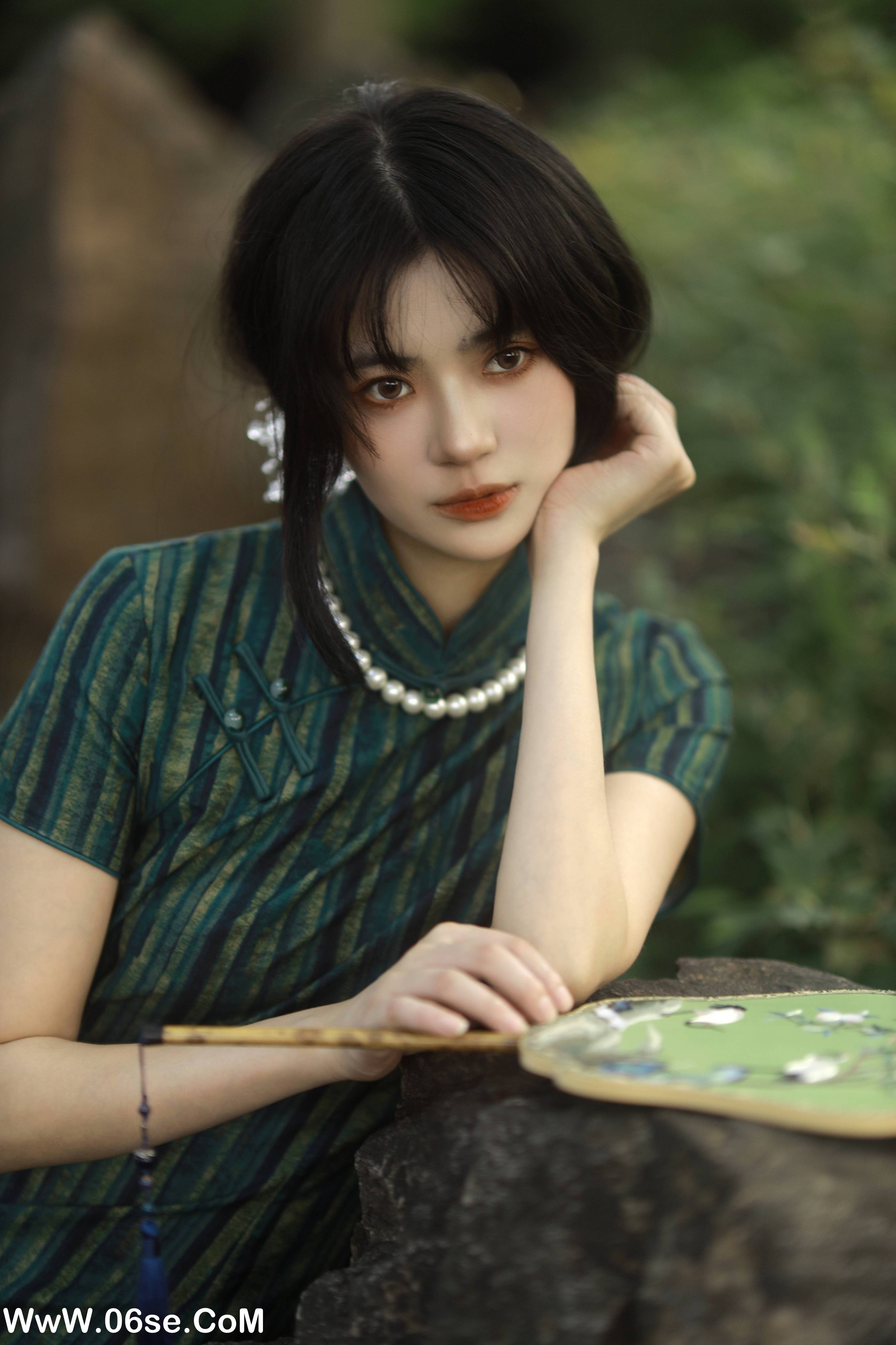 图片[10]-[YITUYU艺图语]2022.11.05 绿意旗袍 Elikaka[35+1P／357MB]-六色网