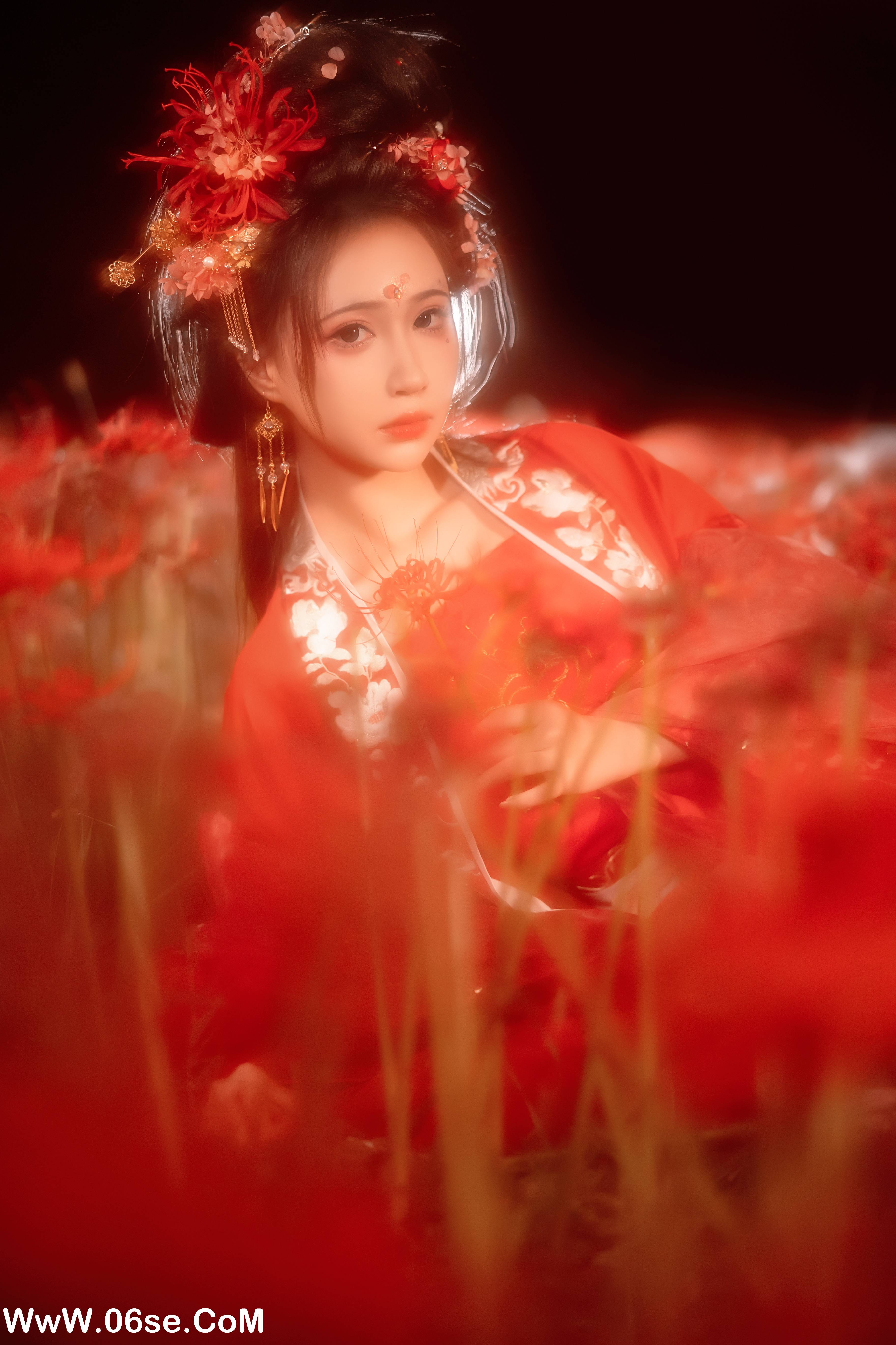 图片[9]-[YITUYU艺图语]2022.12.07 彼岸花 -绮罗生的小苏苏-[31+1P／337MB]-六色网
