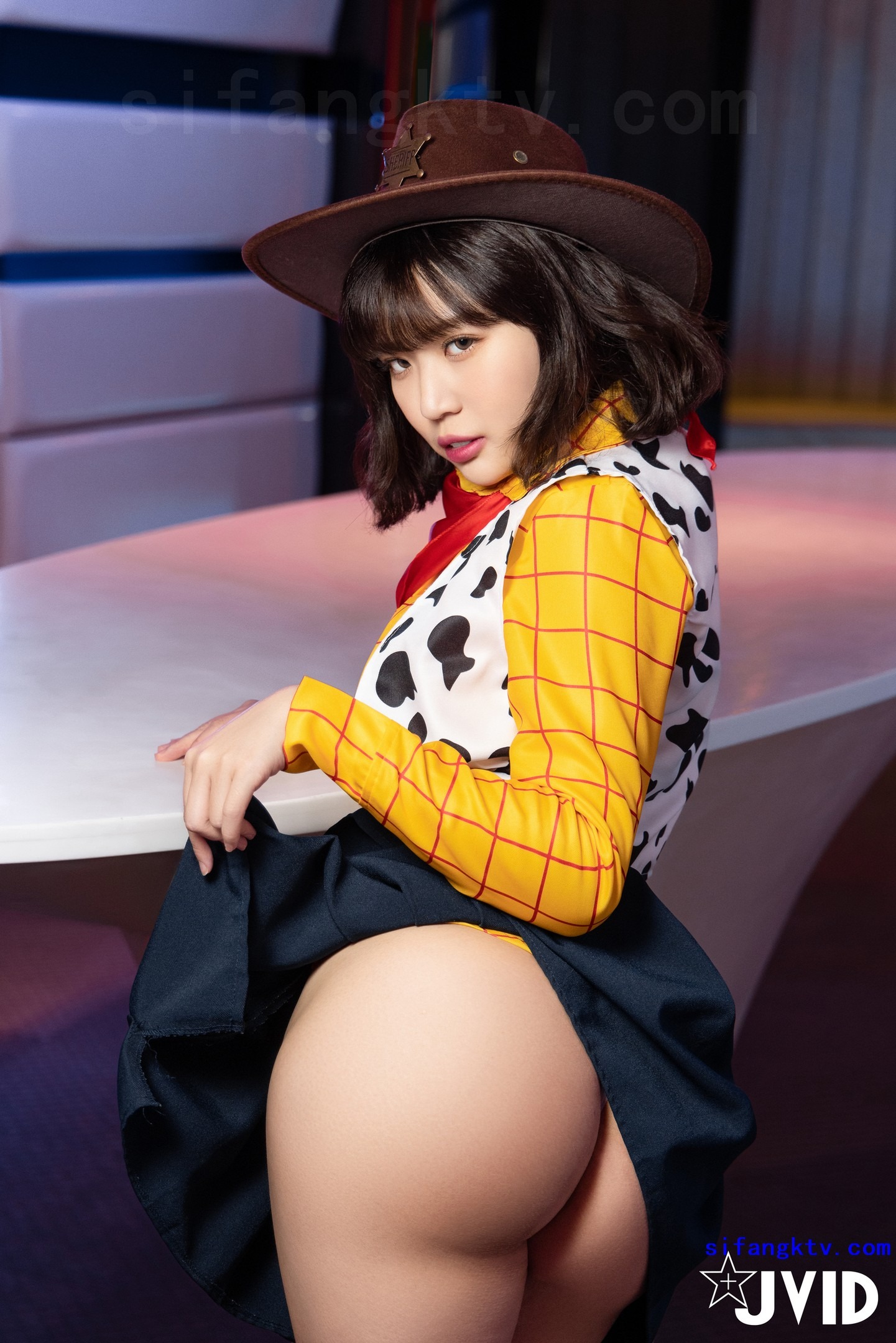 爆乳胡迪警長《茹茹》柔软真乳神 39