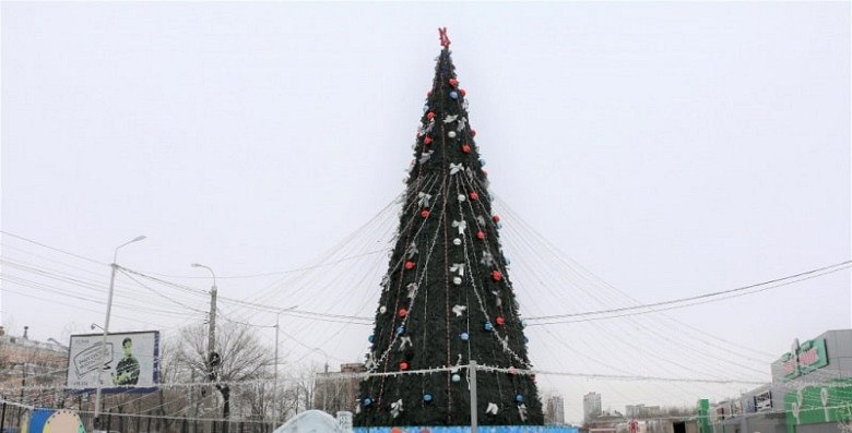 Новогодний городок в Центральном районе в Хабаровске