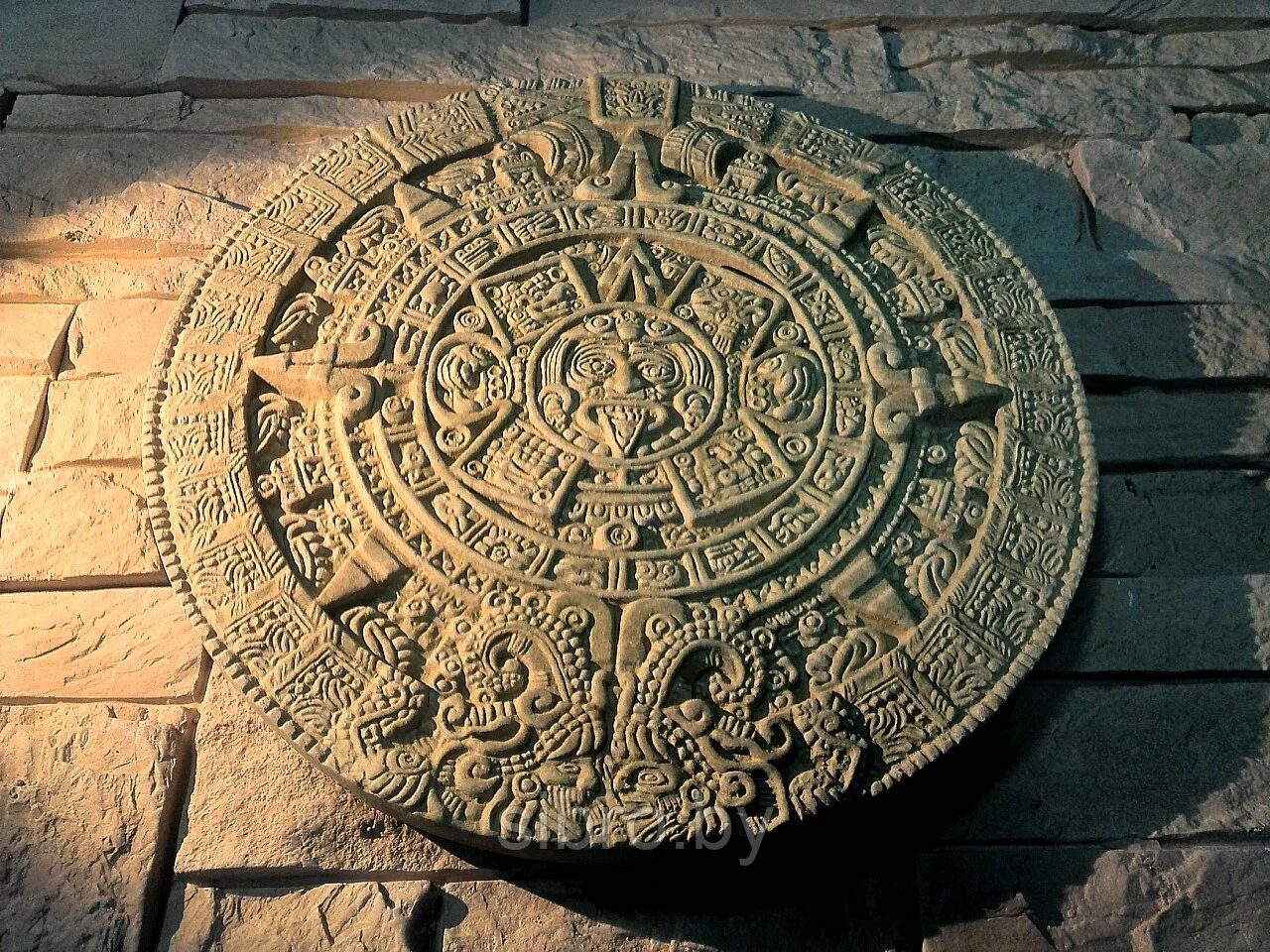 Календарь майя почему так назван. Солнечный календарь Майя. Хааб – Солнечный календарь Майя. Календарь древних Майя. Колесо Майя.