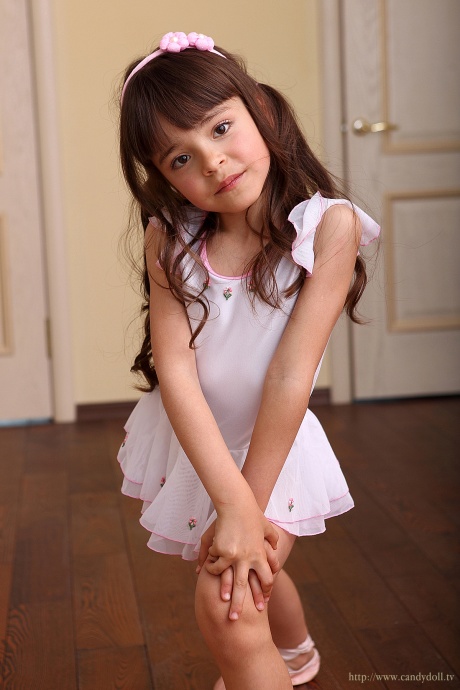 [Image: eaf8687bf17f73466b175.jpg]