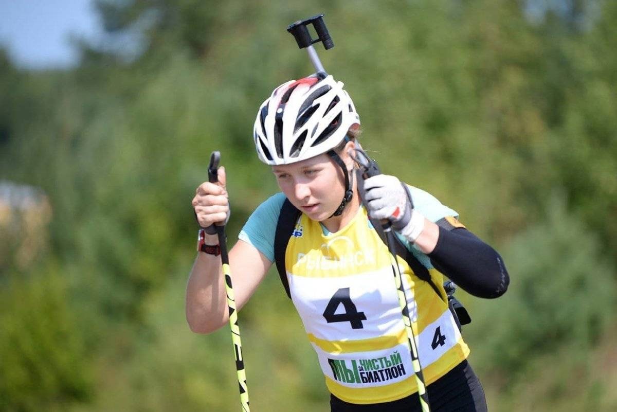 Середа спортсменка причина смерти. Полина Большакова биатлон. Министр спорта Новгородской области. Министр спорта и молодежной политики Новгородской области. Полина мастере.