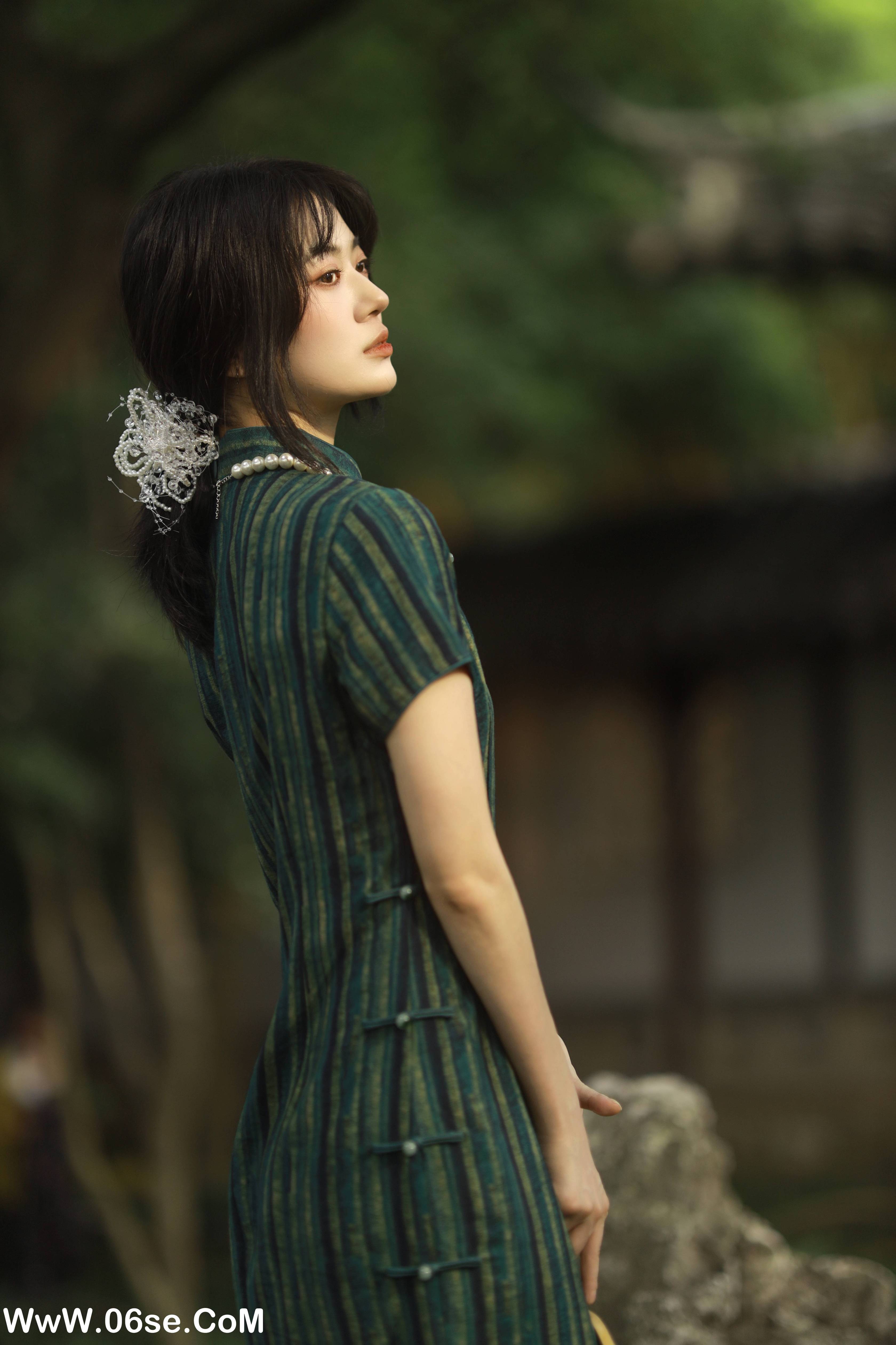 图片[15]-[YITUYU艺图语]2022.11.05 绿意旗袍 Elikaka[35+1P／357MB]-六色网