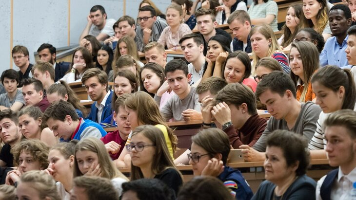 фото: Москва. Финансовая независимость в 21 год: российские студенты рассказали о желаемом ежемесячном доходе и необходимом размере накоплений