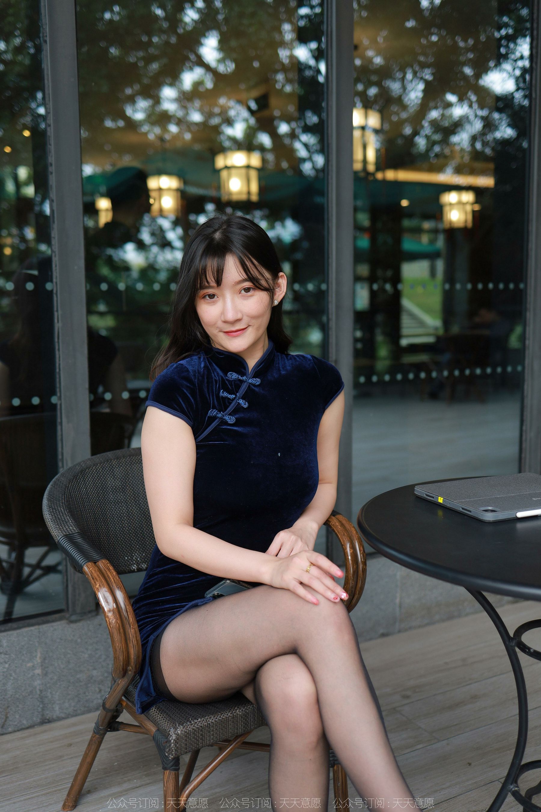 [异思趣向IESS]_模特：秋秋_《高叉旗袍嘿丝》-写真图集共86P 2