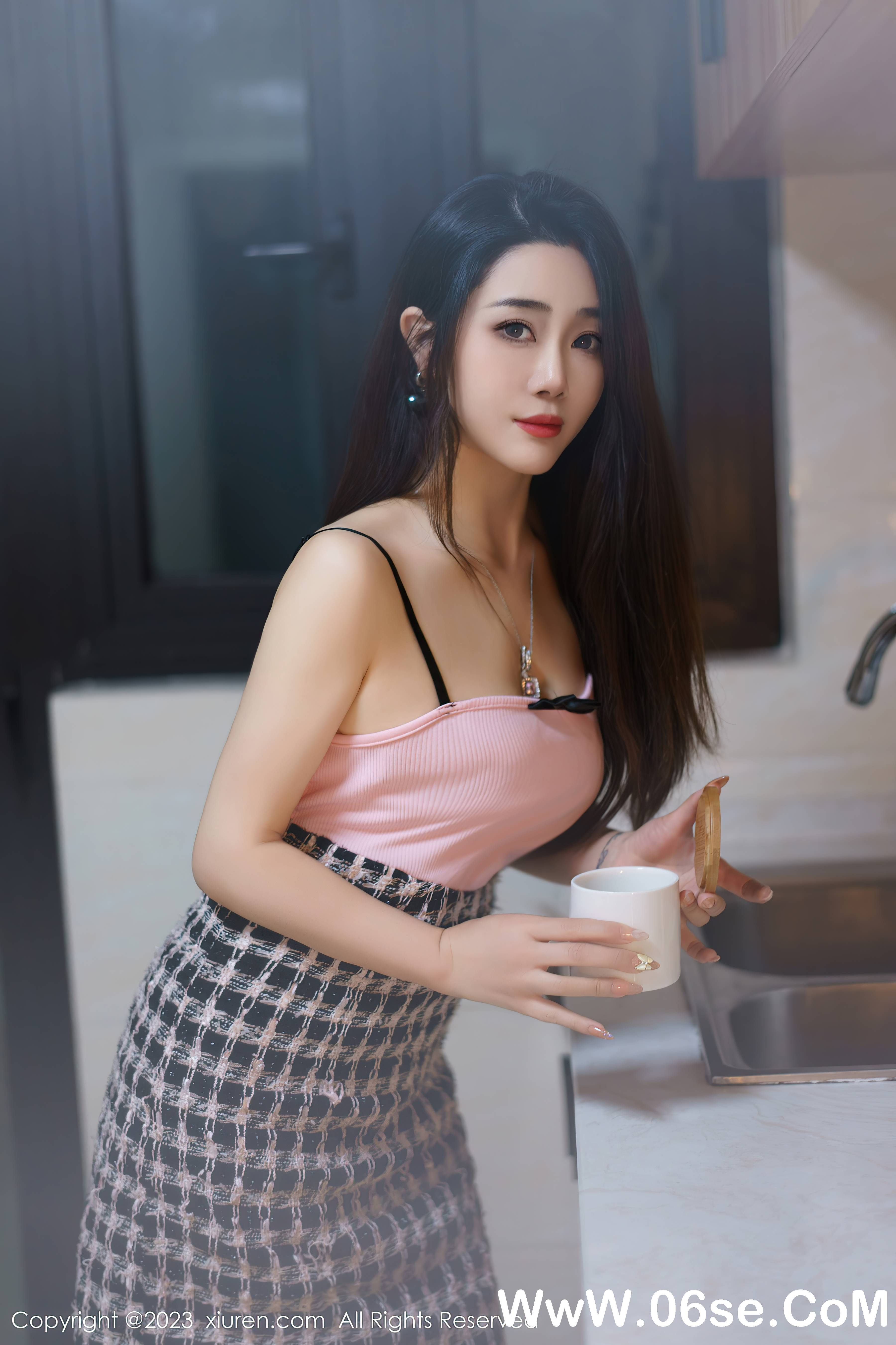 图片[5]-[XiuRen秀人网] 2023.05.25 NO.6799 严利娅Yuliya-六色网