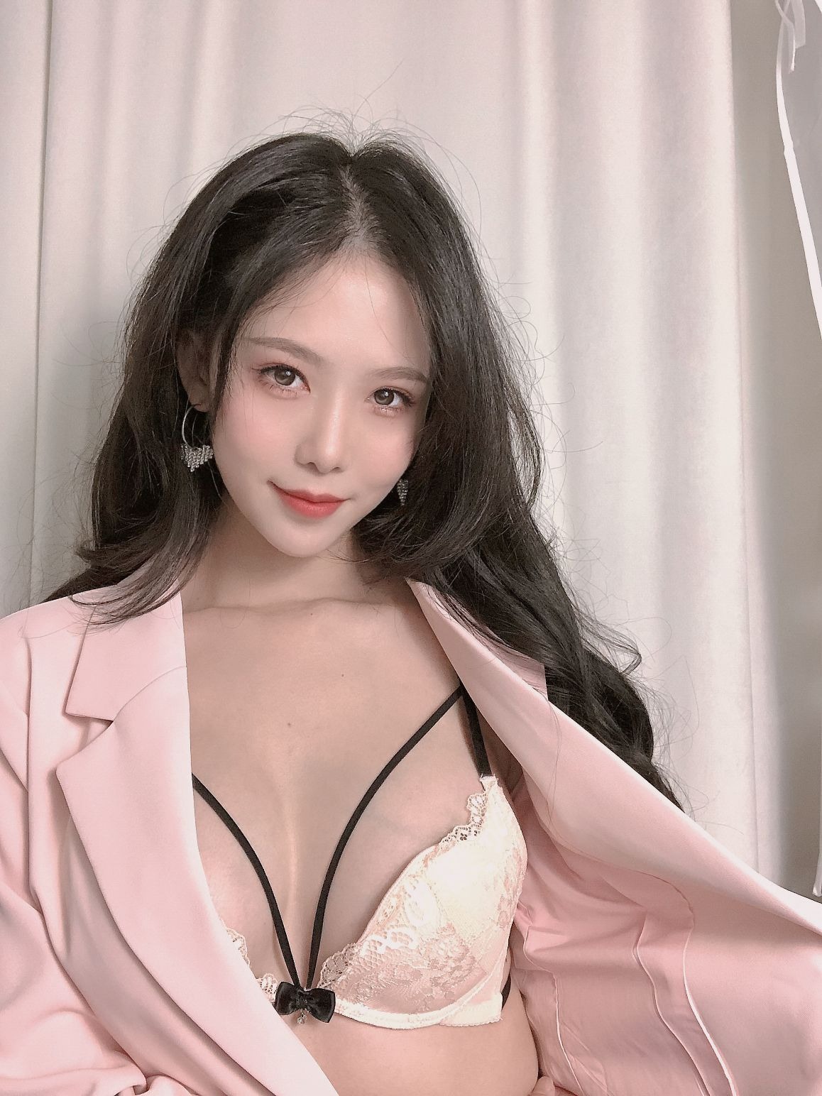 抖娘利世-粉色西装 [26P] 22
