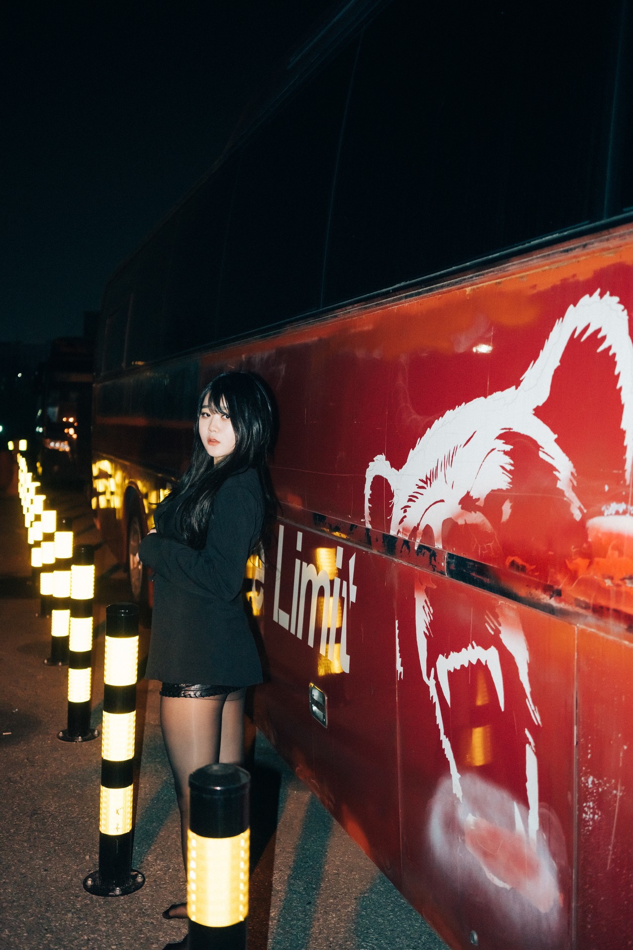 ZIA.Kwon 권지아, [Loozy] XXX At Night Road Set.01 6