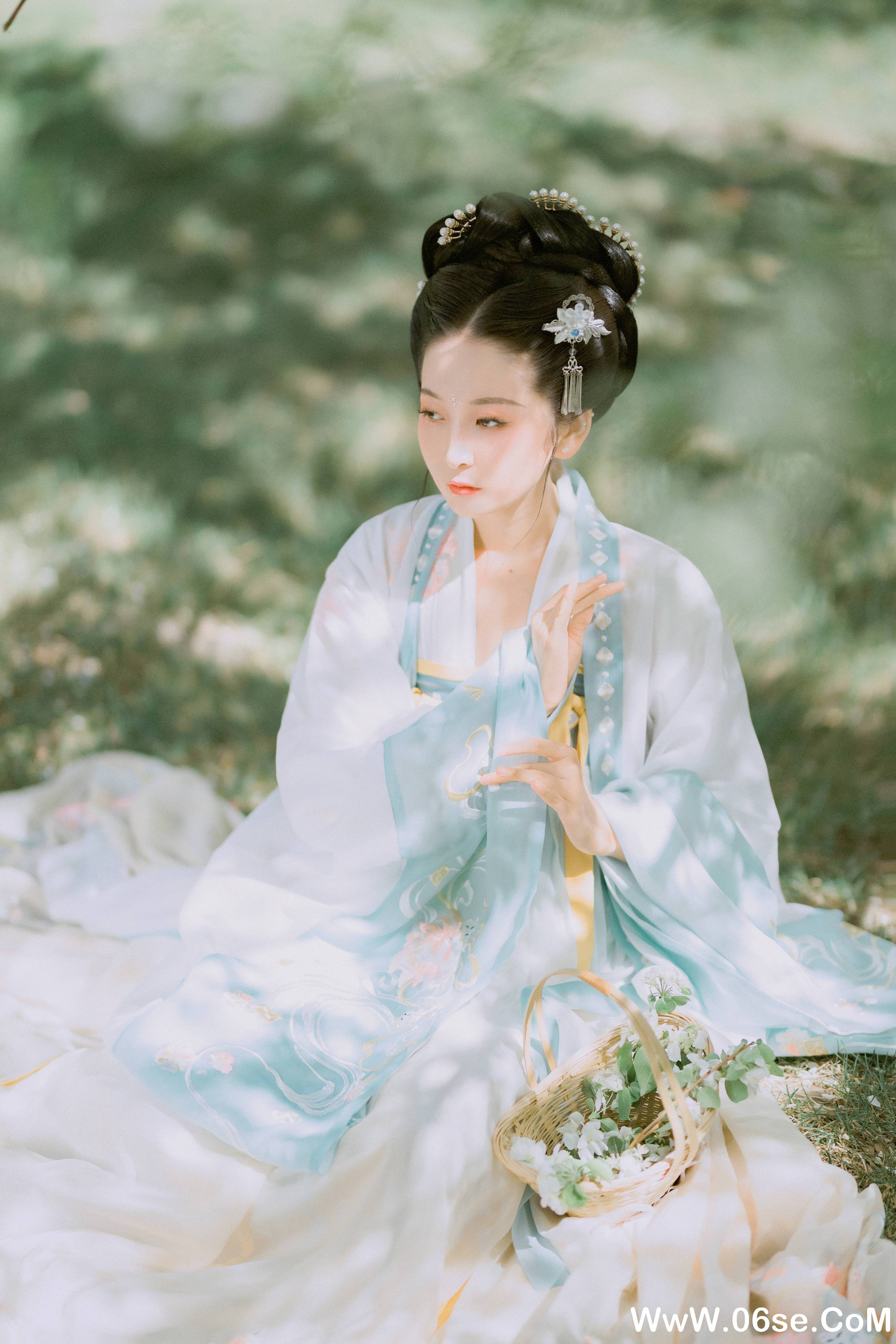 图片[8]-[YITUYU艺图语]2021.10.30 花朝 Simple[21+1P／283MB]-六色网