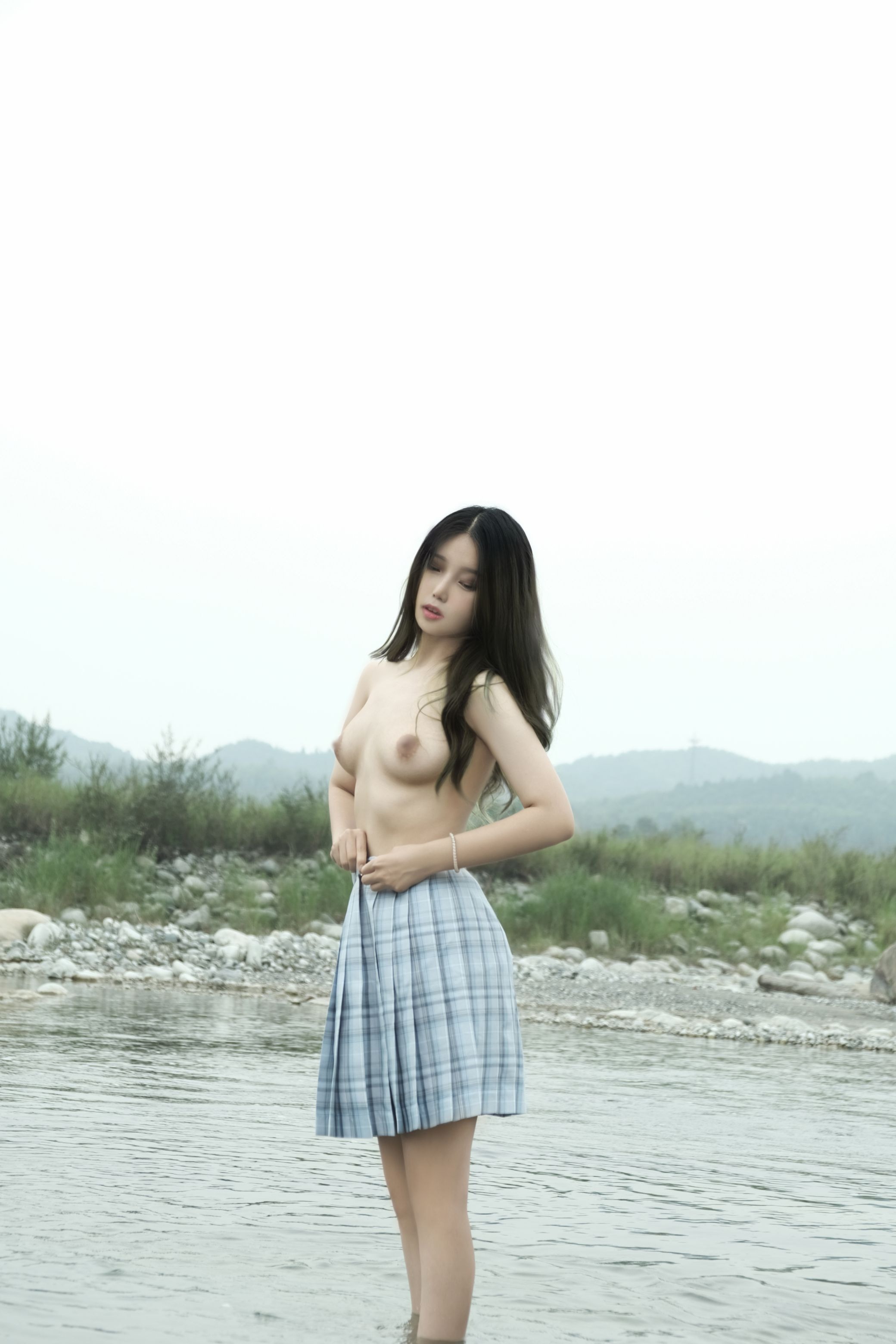 eloise软软 - 河边JK 48