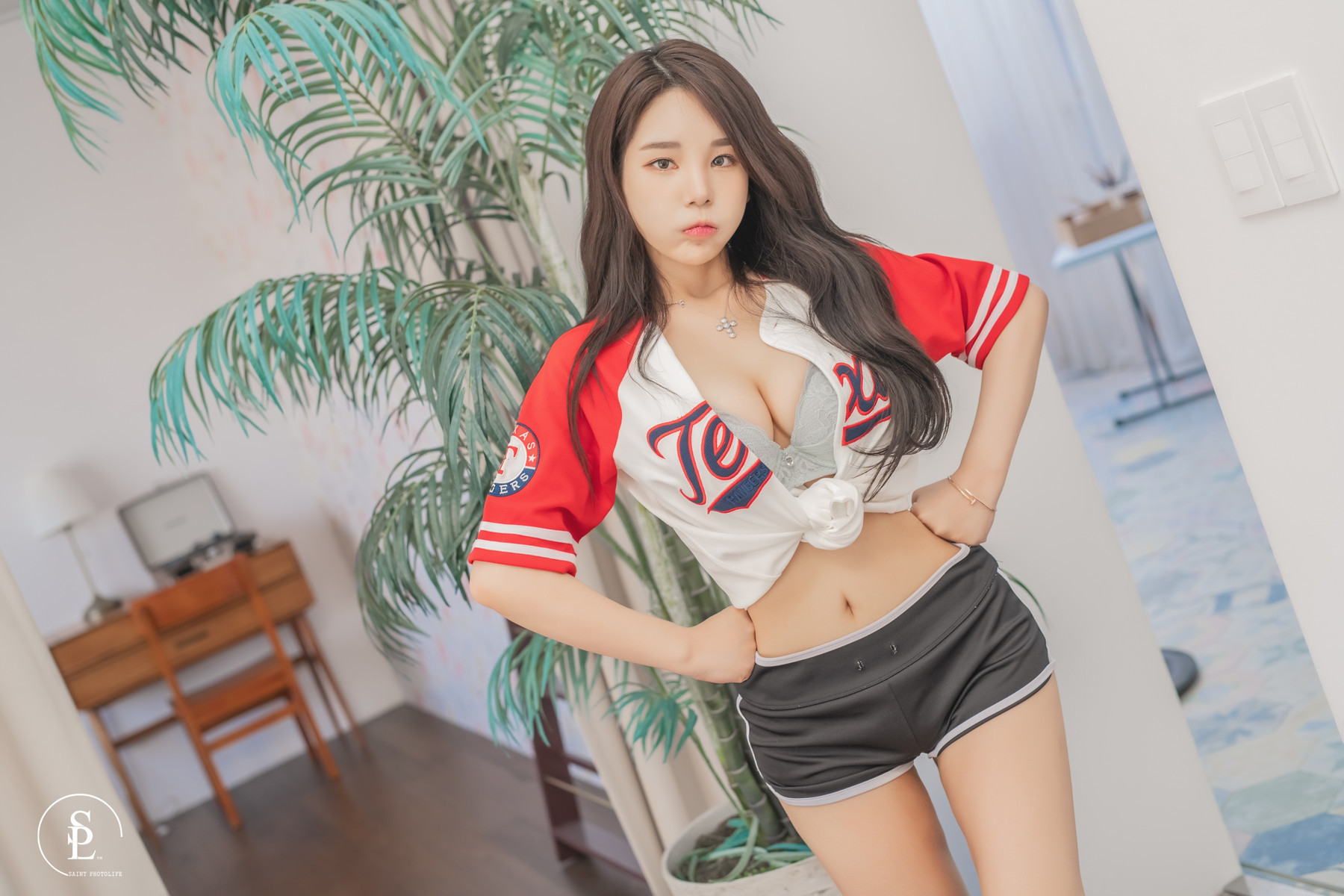 Zzyuri 쮸리, [SAINT Photolife] Homebody Set.01 7