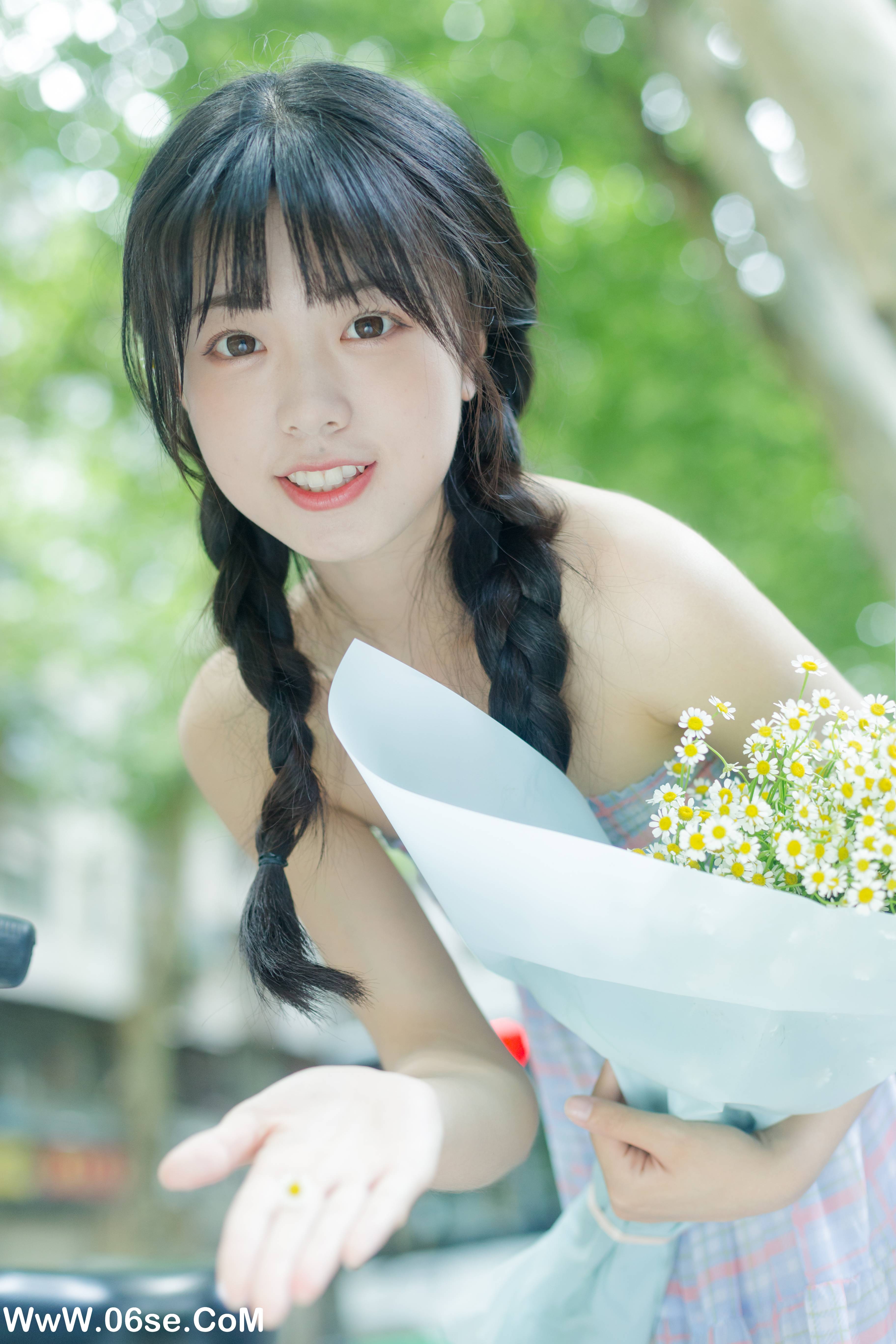 图片[26]-[YITUYU艺图语]2022.08.12 夏天是洋甘菊的气味 可爱泡泡呀[32+1P／265MB]-六色网