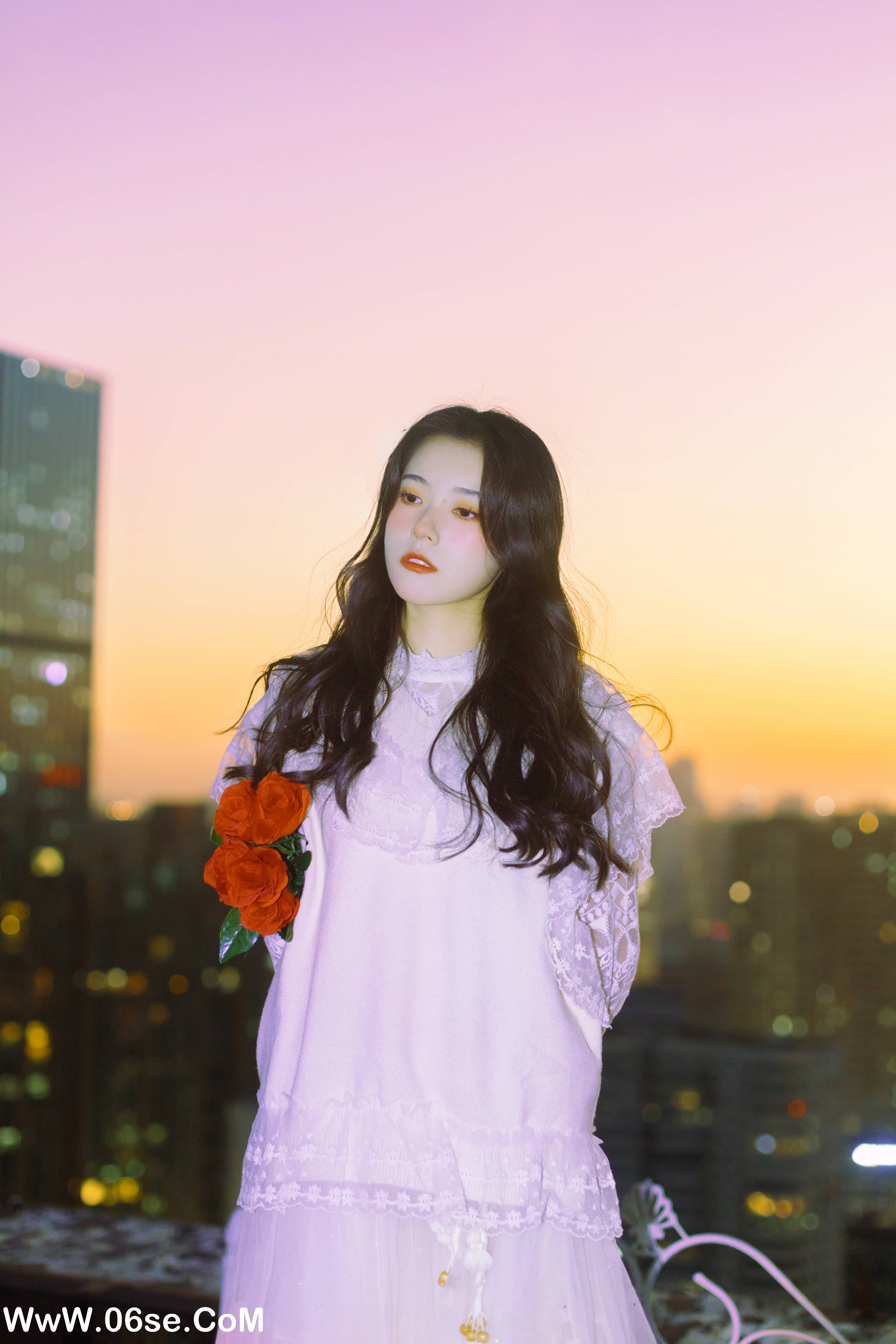 图片[11]-[YITUYU艺图语]2022.08.20 浪漫出逃 静鏡婧[26+1P／233MB]-六色网