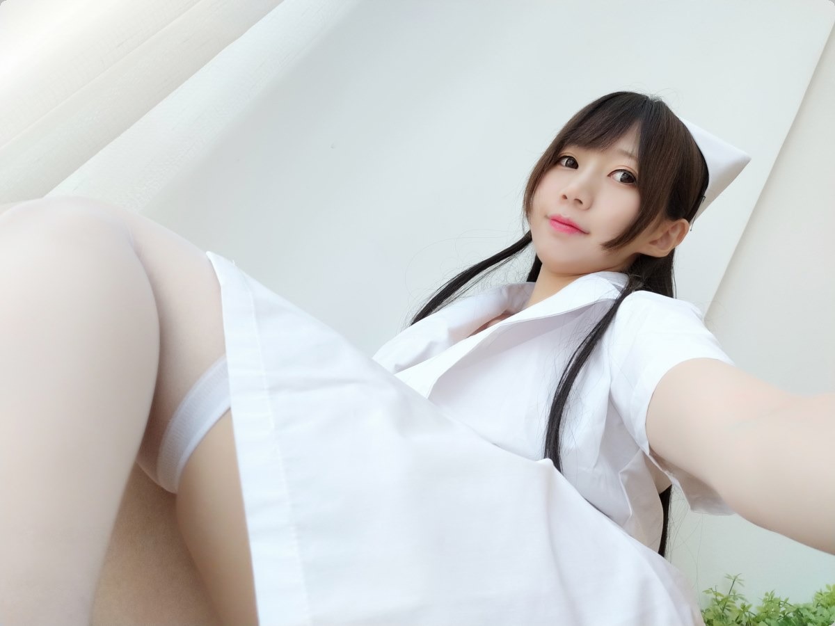 [Cos]魔物喵 - 白丝护士包[60P] 38
