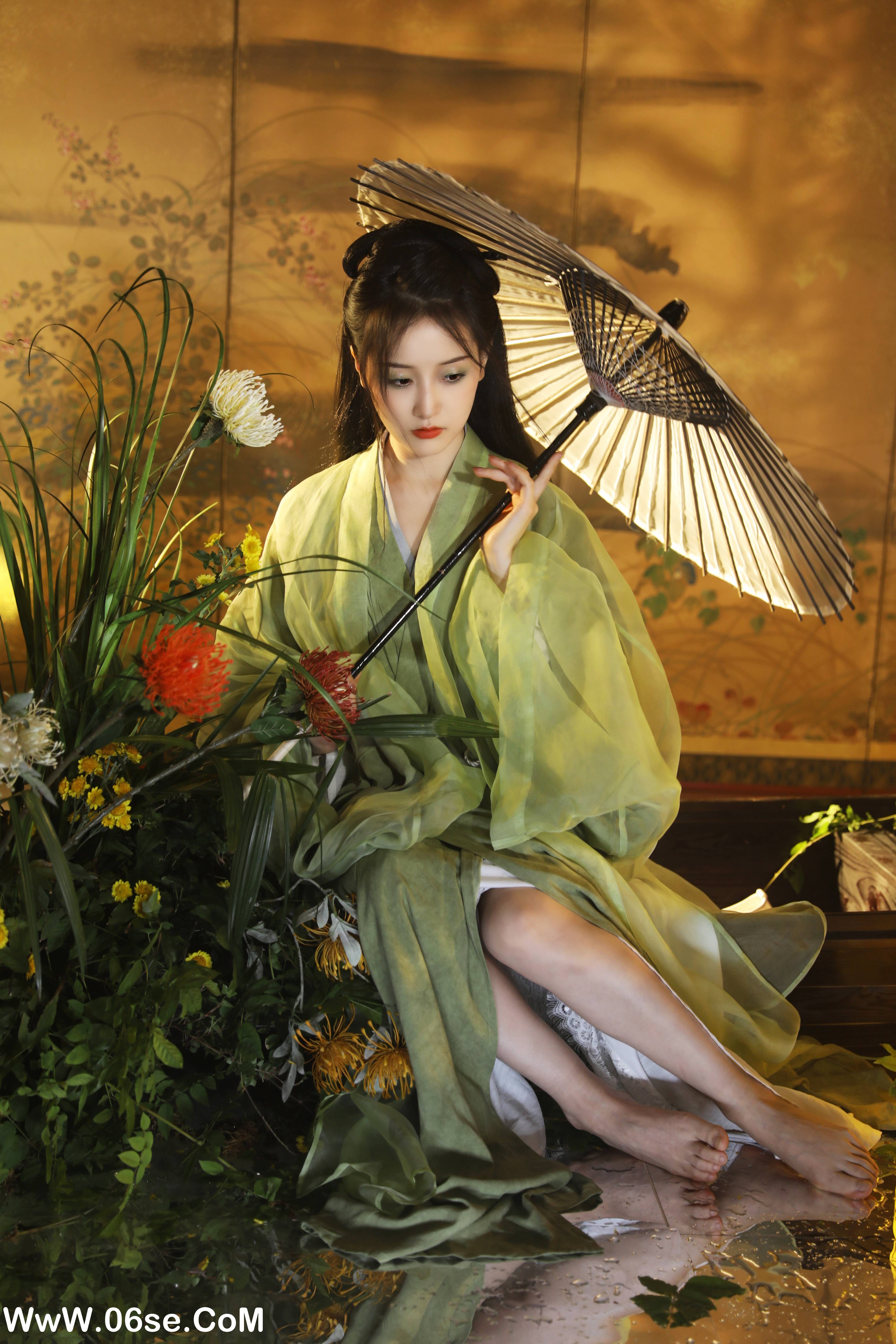 图片[22]-[YITUYU艺图语]2022.10.05 风草美人 不及丿[34+1P／292MB]-六色网