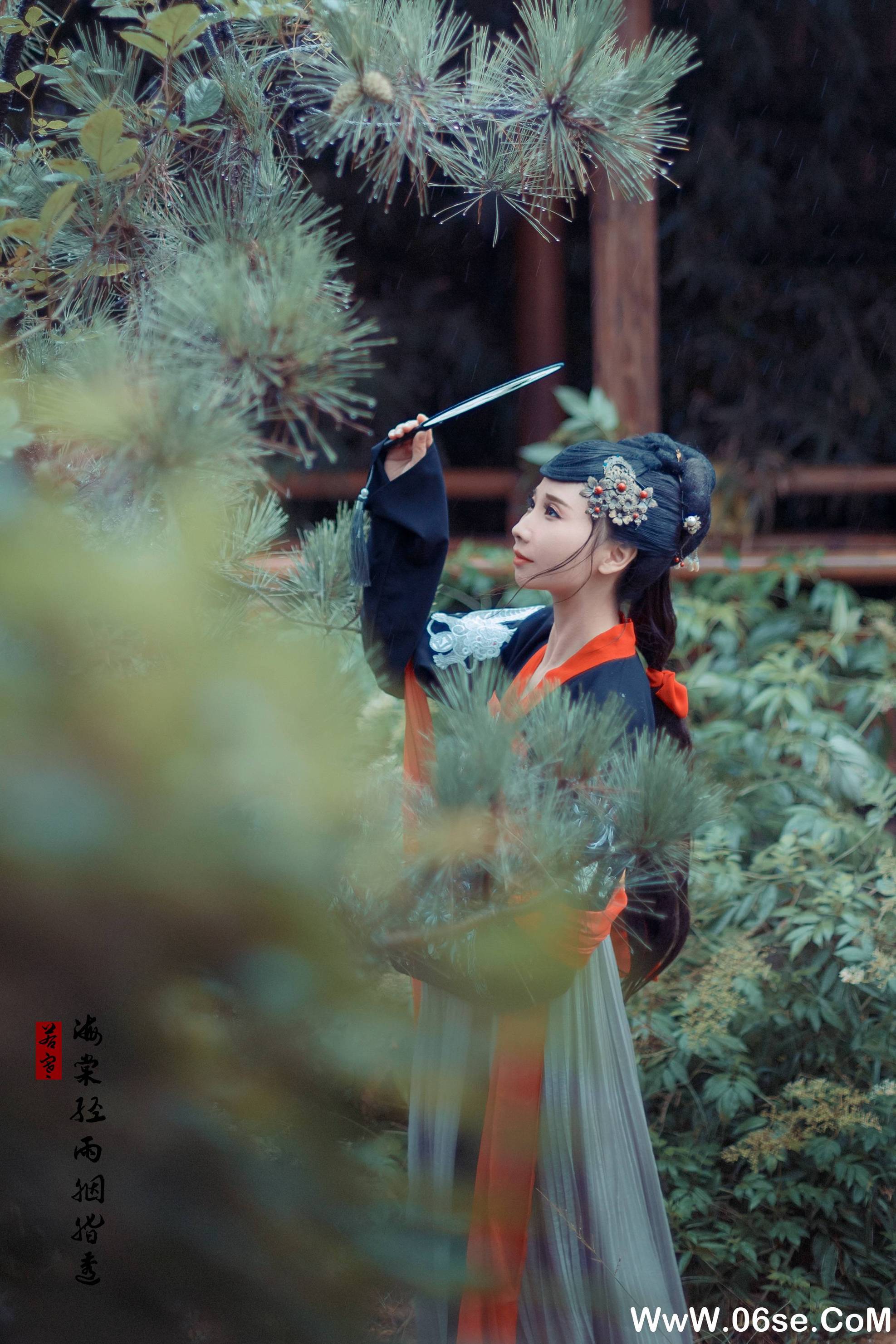 图片[30]-[YITUYU艺图语]2021.08.21 海棠轻语烟脂透 唱小游[38+1P／168MB]-六色网