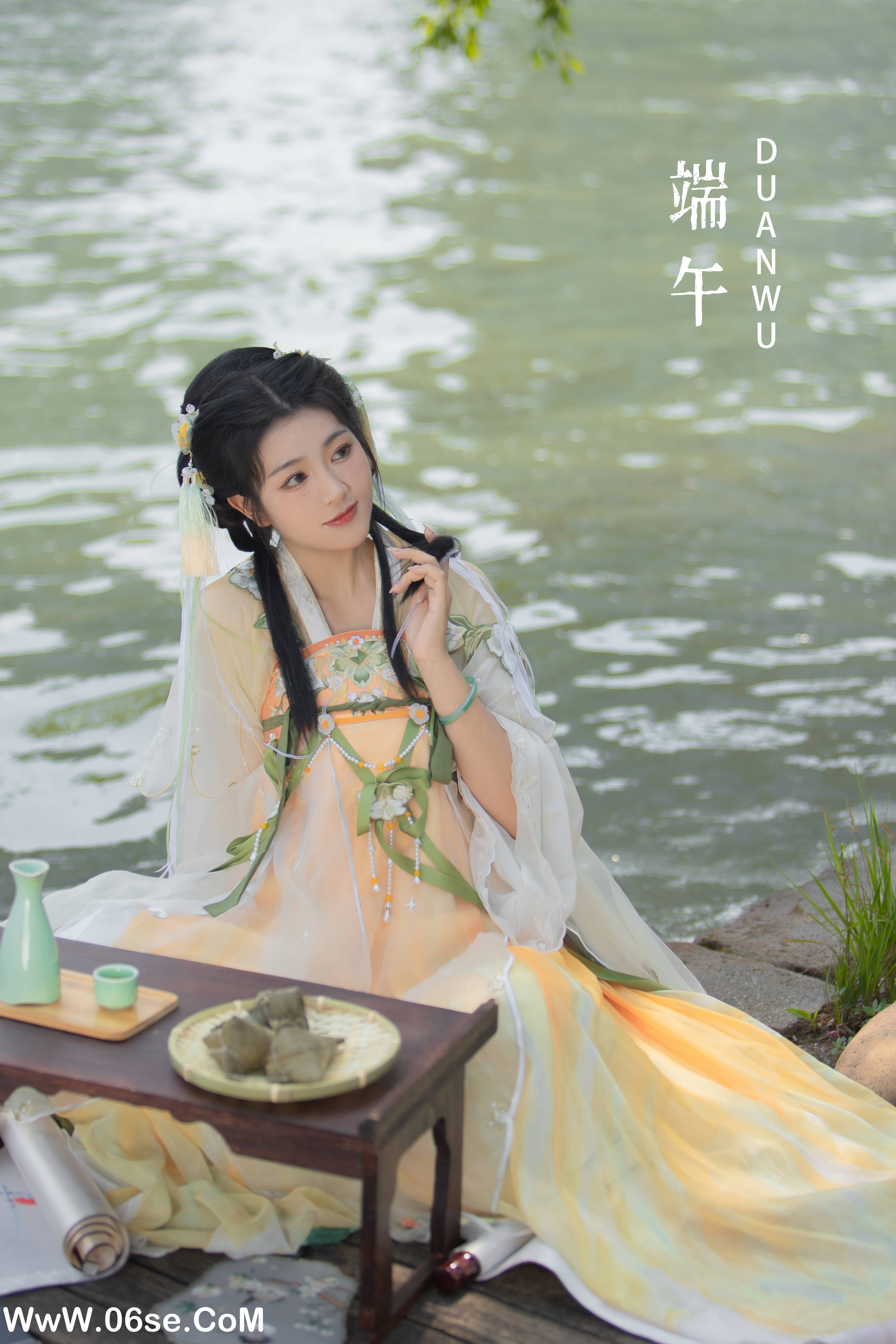 [YITUYU艺图语]2022.10.11 端午 云兮啦[24+1P／344MB]-六色网
