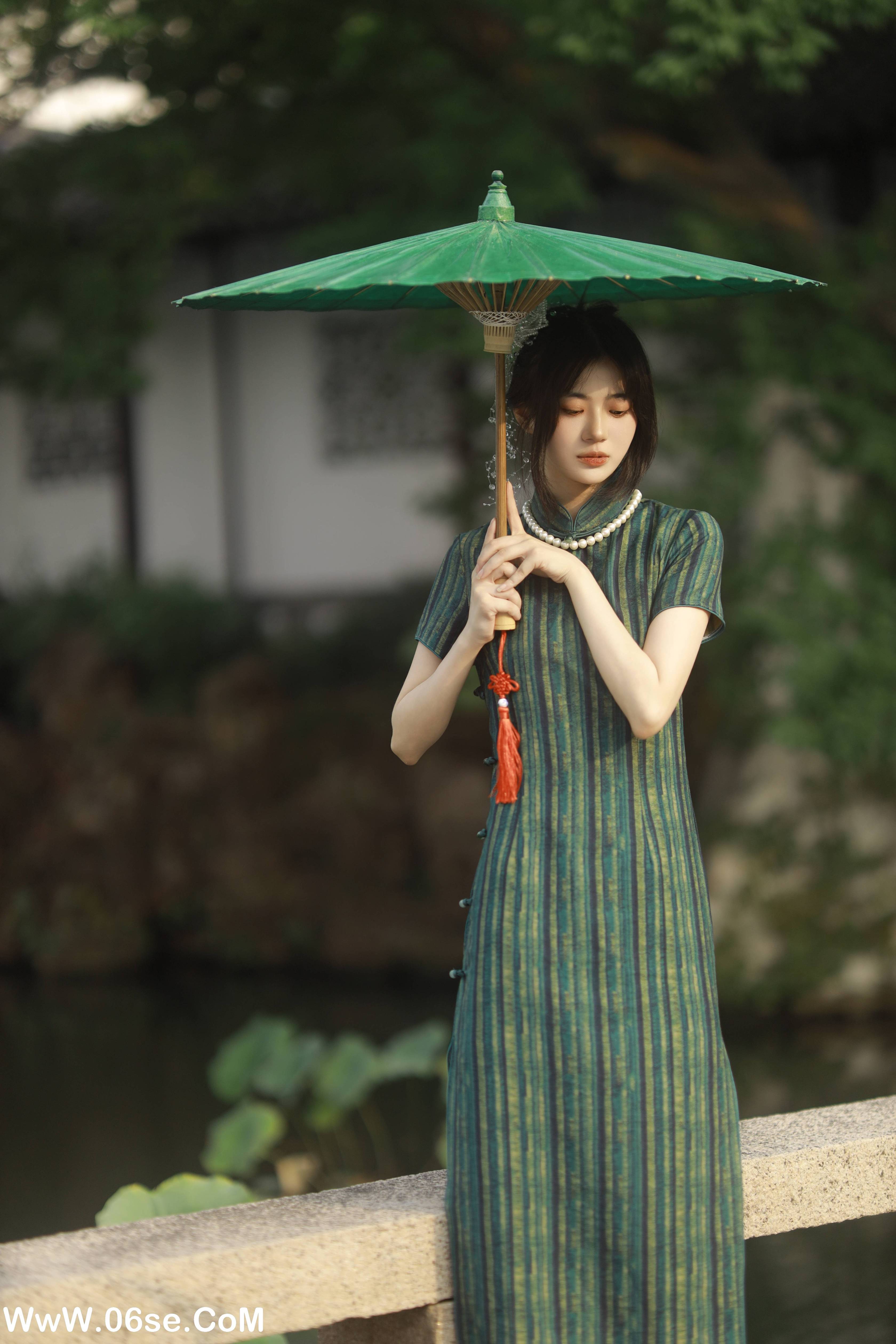 图片[26]-[YITUYU艺图语]2022.11.05 绿意旗袍 Elikaka[35+1P／357MB]-六色网