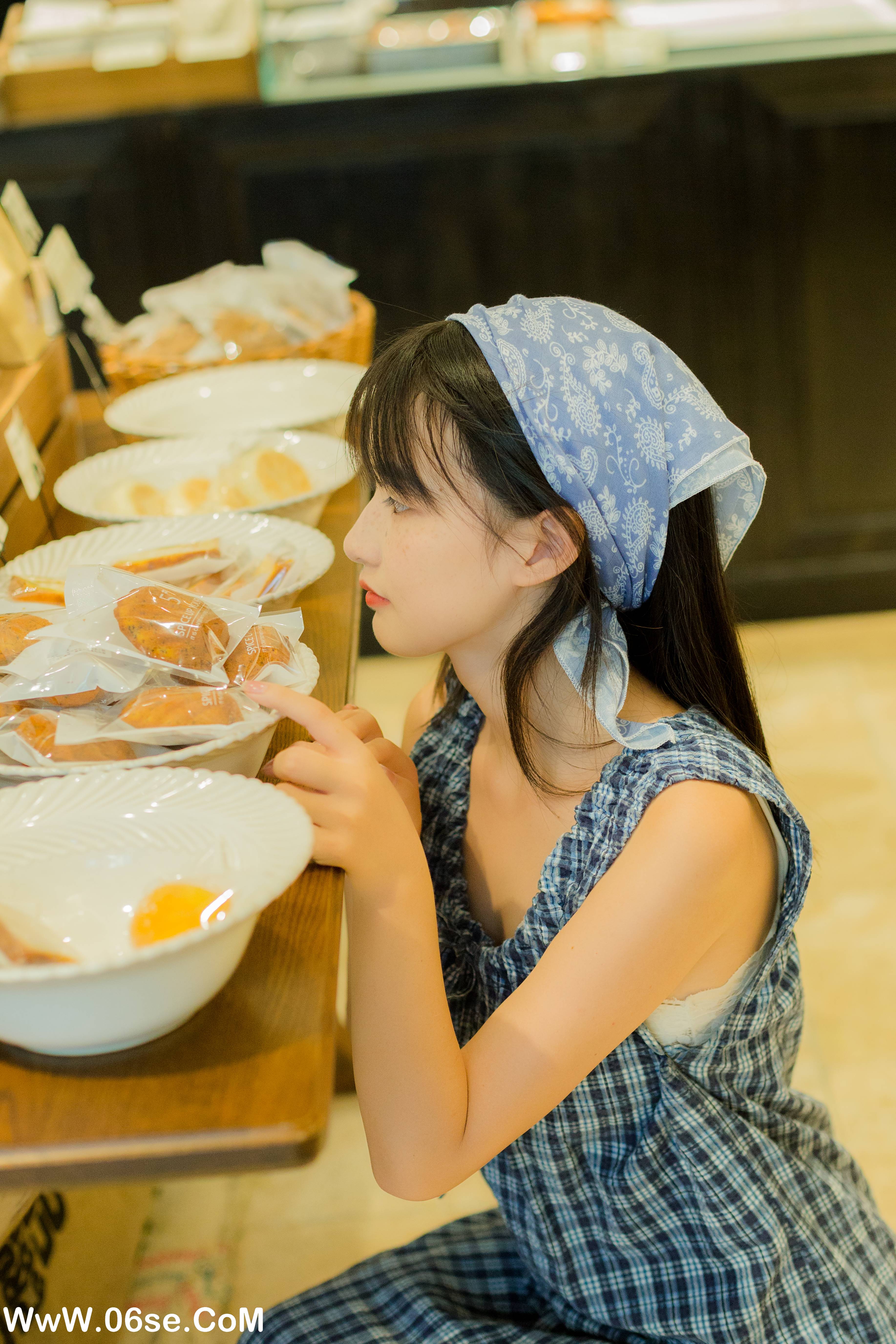 图片[23]-[YITUYU艺图语]2022.10.17 面包店打工日 小怡妹妹cute[33+1P／433MB]-六色网