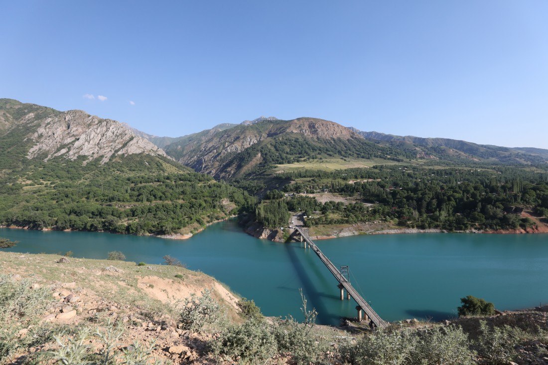 Нанай. Чарвакское водохранилище. Горы Нанай Ташкент. Чарвакское водохранилище Нахичевань. Водопад Нанай Узбекистан.