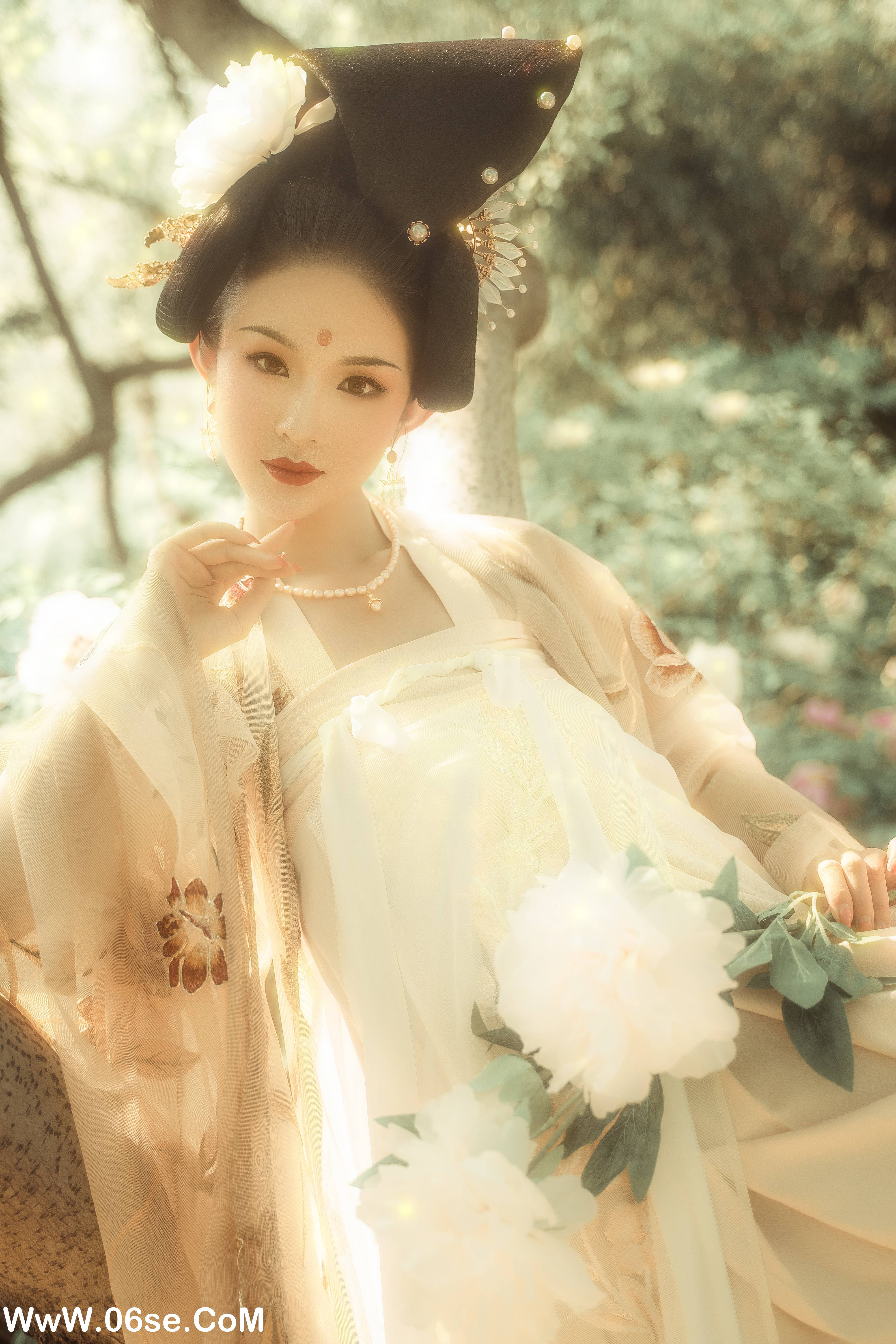 图片[4]-[YITUYU艺图语]2022.09.20 花想容 笔墨瞎伺候[34+1P／270MB]-六色网