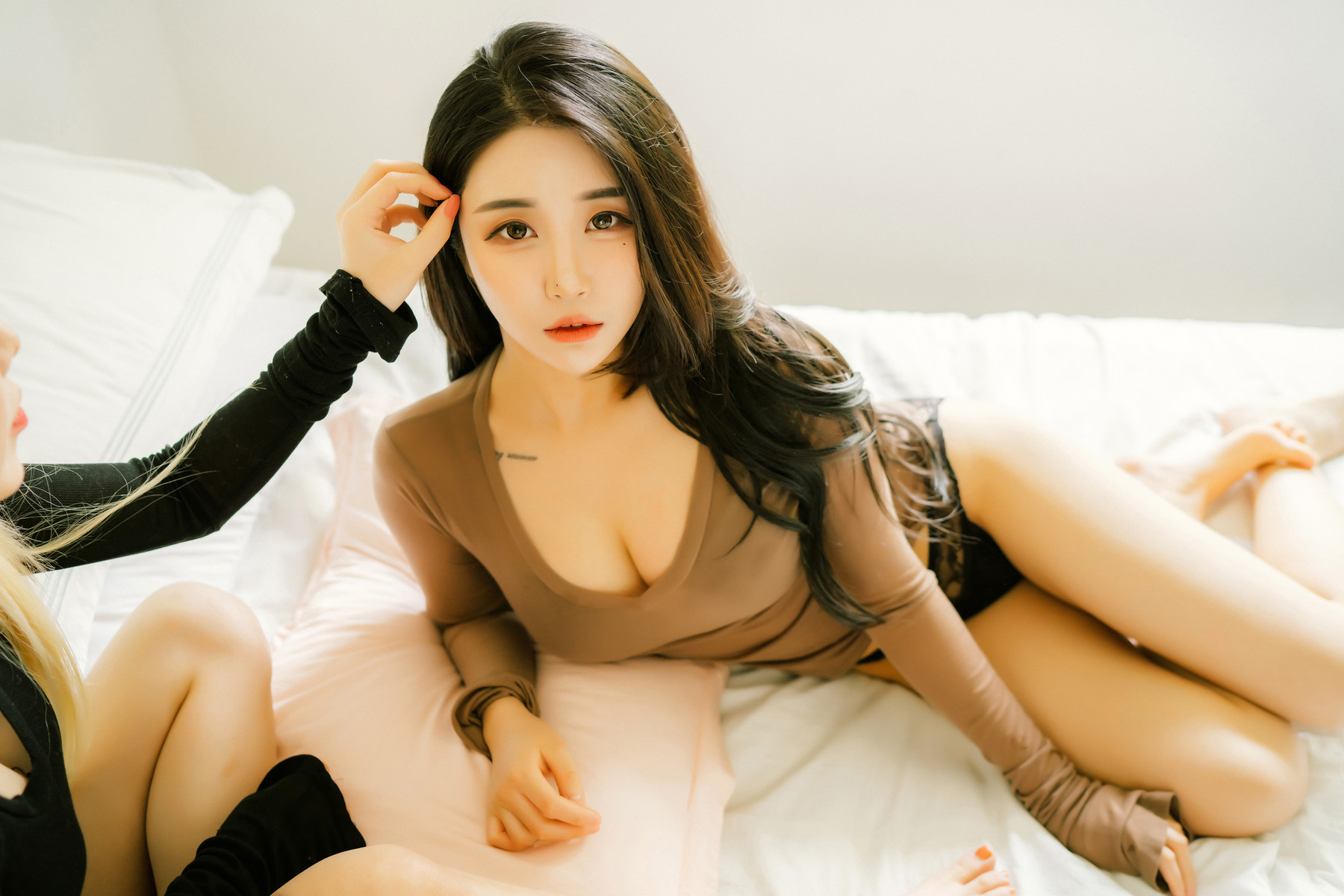 Bomi 보미 x Zia 지아, [Moon Night Snap] Together Vol.02 - Set.02 23
