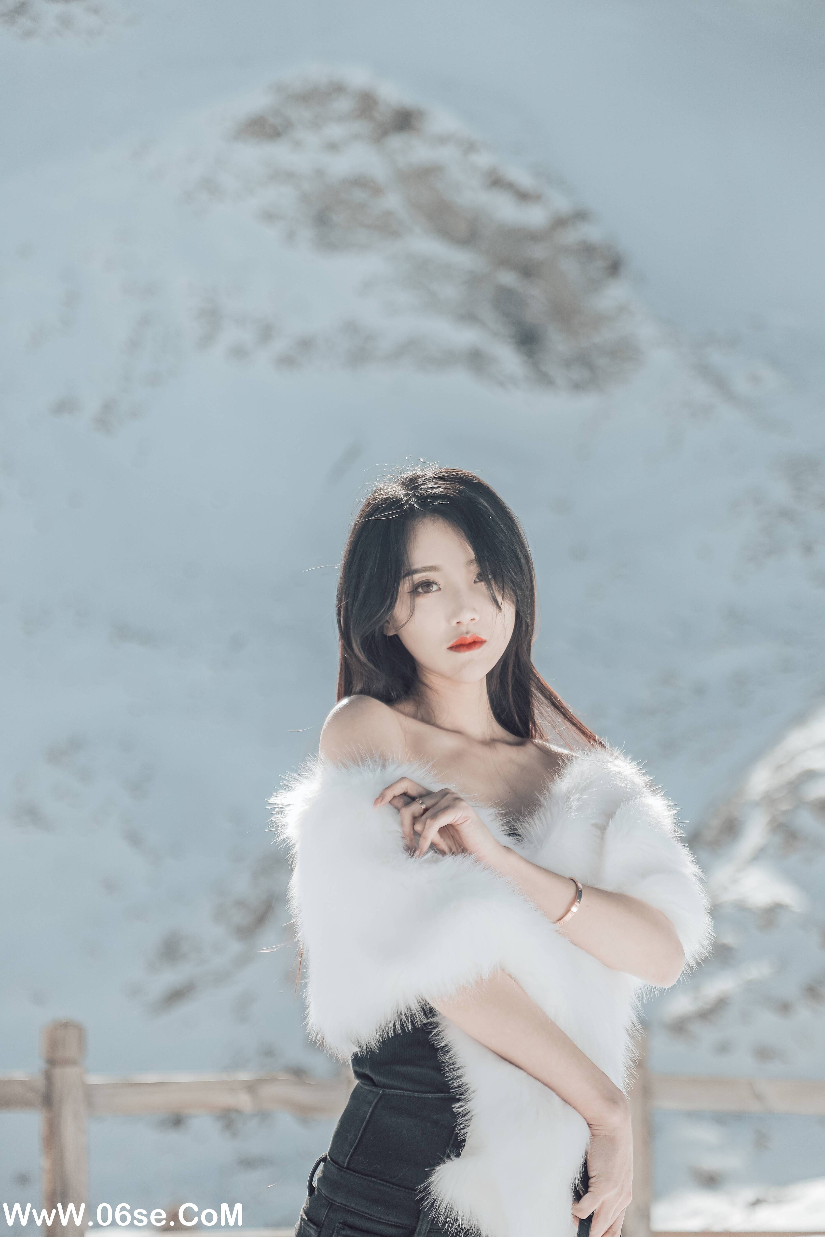 图片[28]-[YITUYU艺图语]2022.06.21 冰雪之巅 婷婷[34P-357.6M]-六色网