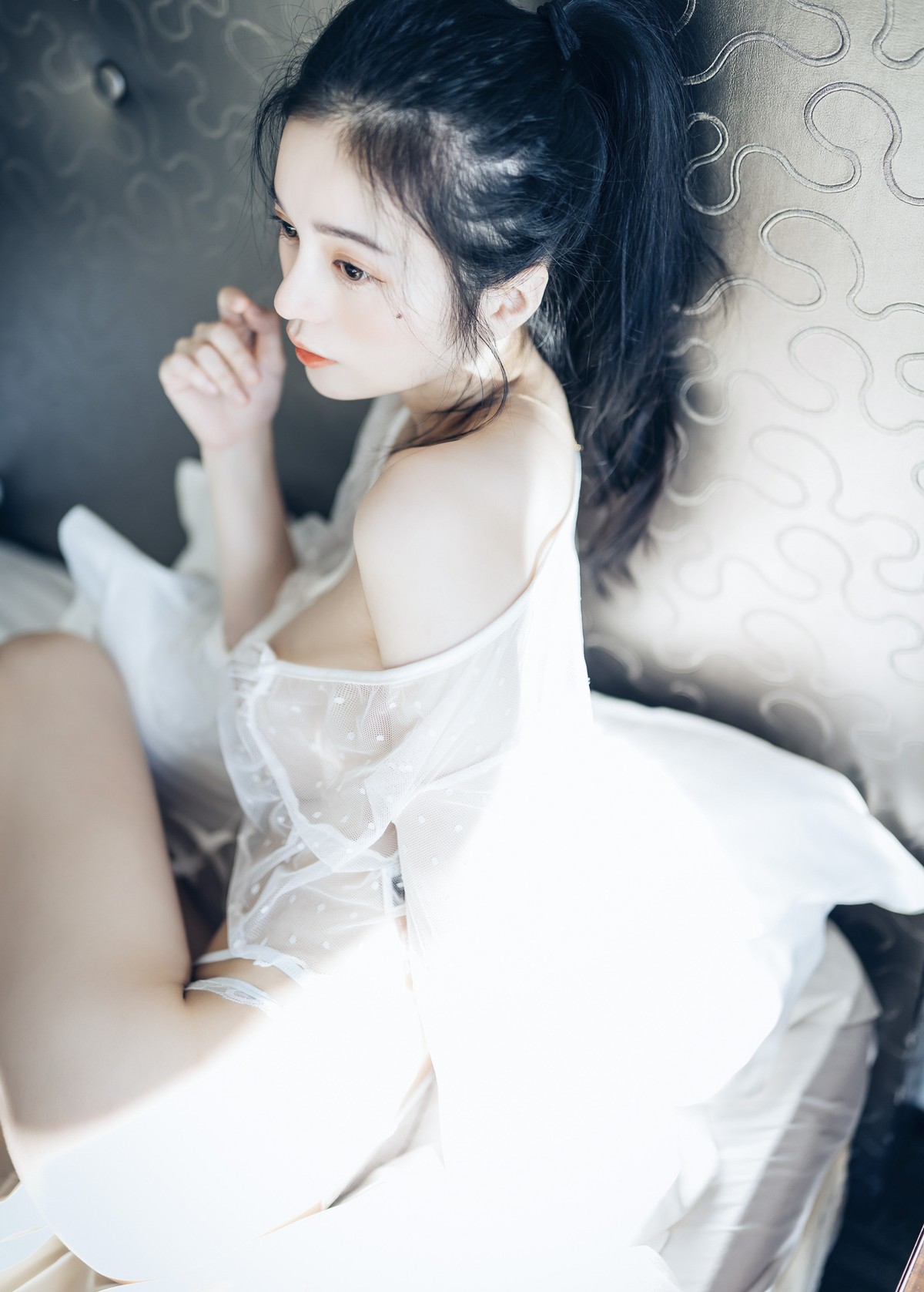 JVID精品 🔞仙仙辰 透明罩衫 透明駱駝蹄內褲 濕潤黑絲 我的女友 這次有點色😈有點甜 Set.01 47