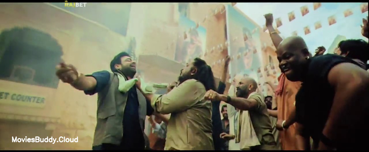 Video Screenshot of Bachchhan Paandey