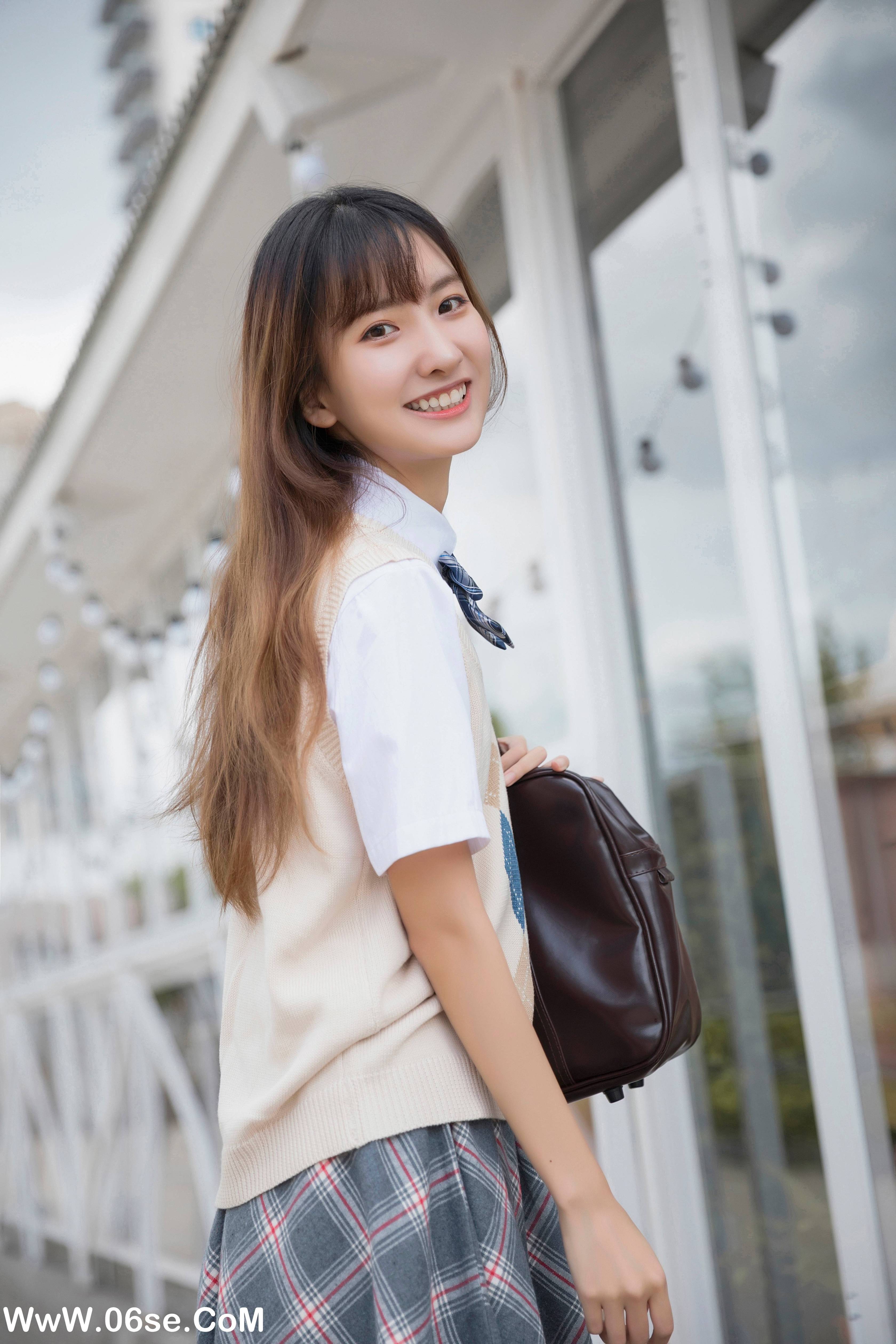 图片[4]-[YITUYU艺图语]2022.06.17 属于JK的夏天 Ria李礼礼[31P-492.92MB]-六色网