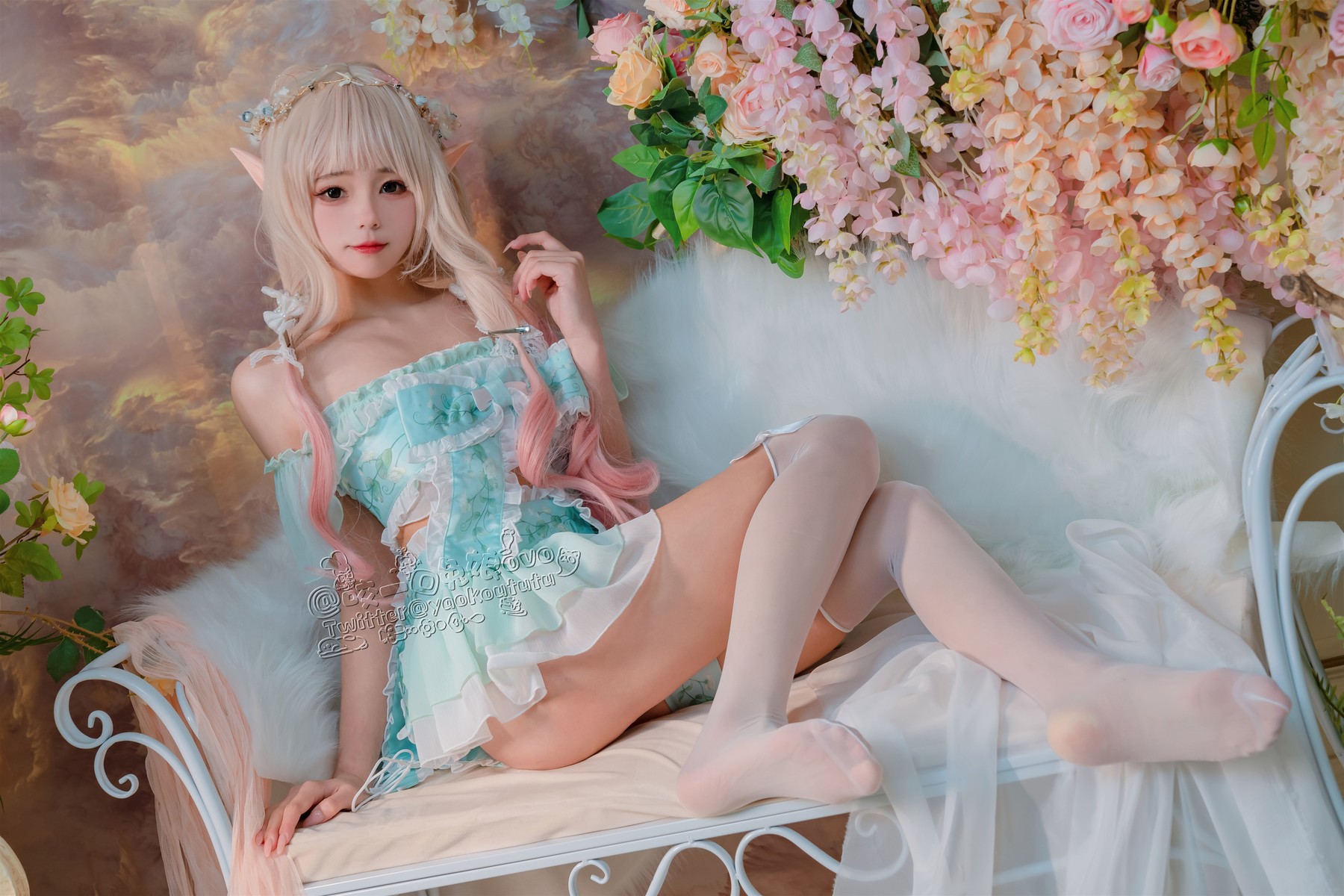 Cosplay 咬一口兔娘 豌豆公主的秘密花房 2