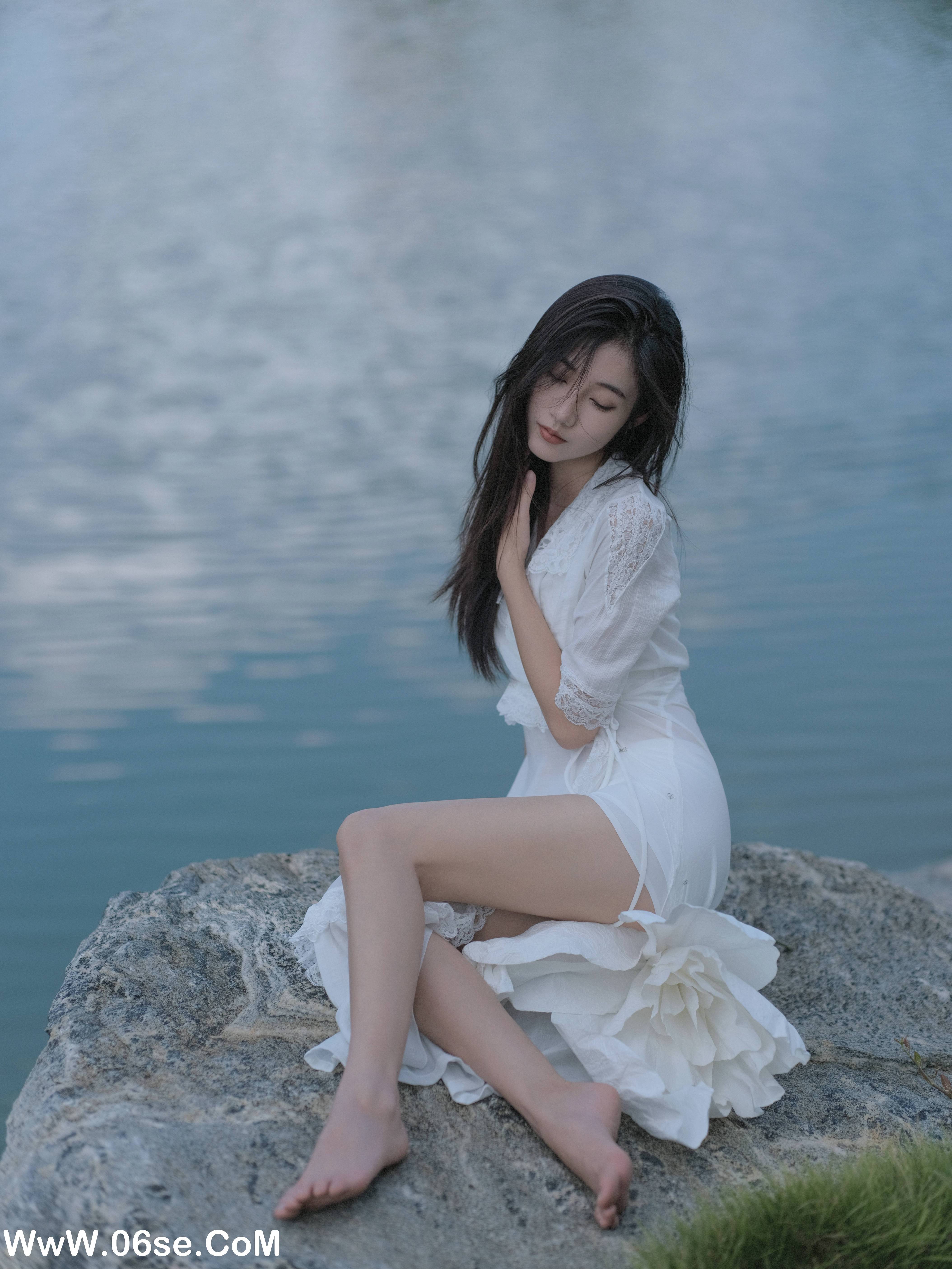 图片[11]-[YITUYU艺图语]2022.11.17 秋风 阿万[45+1P／408MB]-六色网
