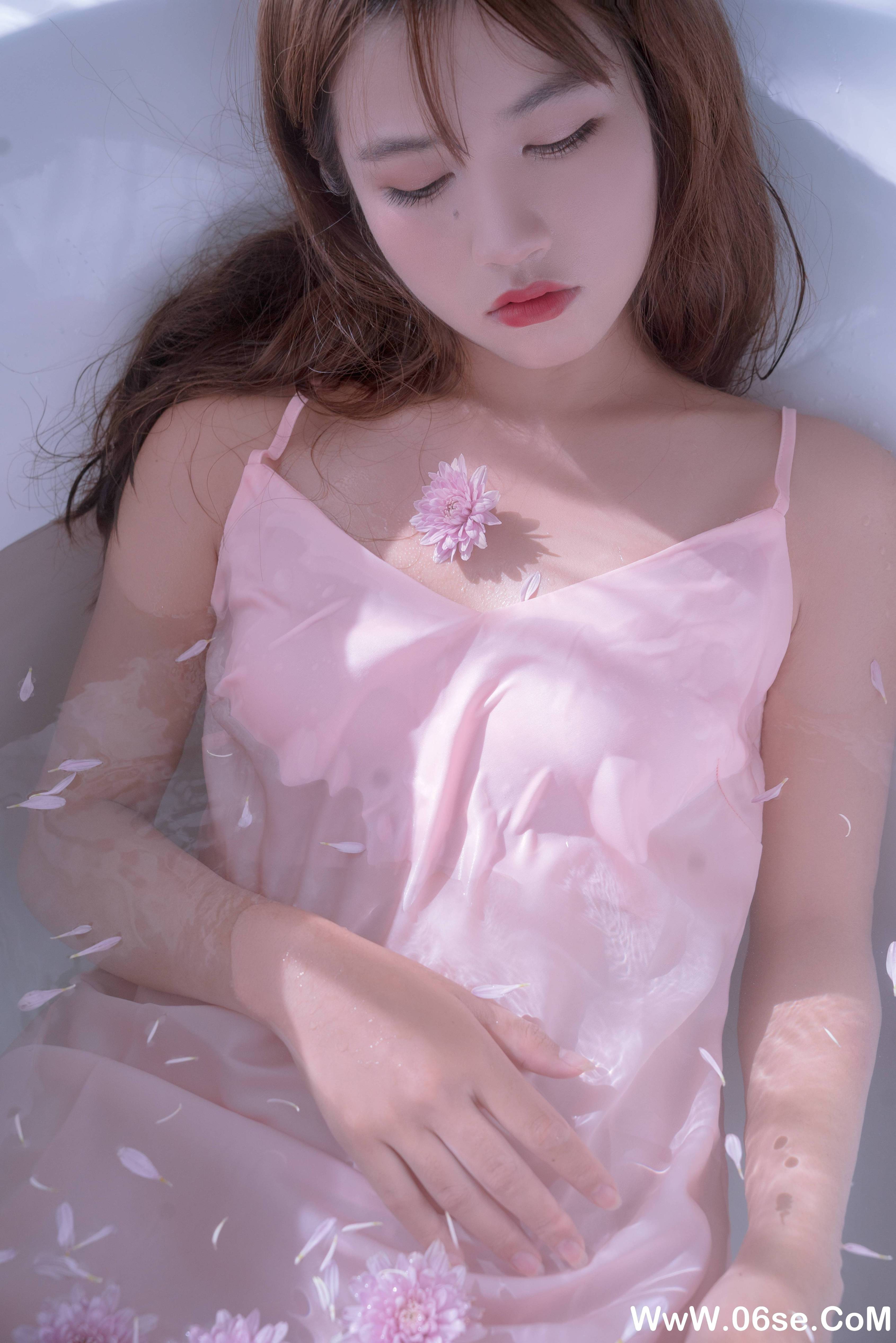 图片[31]-[YITUYU艺图语]2021.11.22 少女梦 落痣_[32+1P／648MB]-六色网