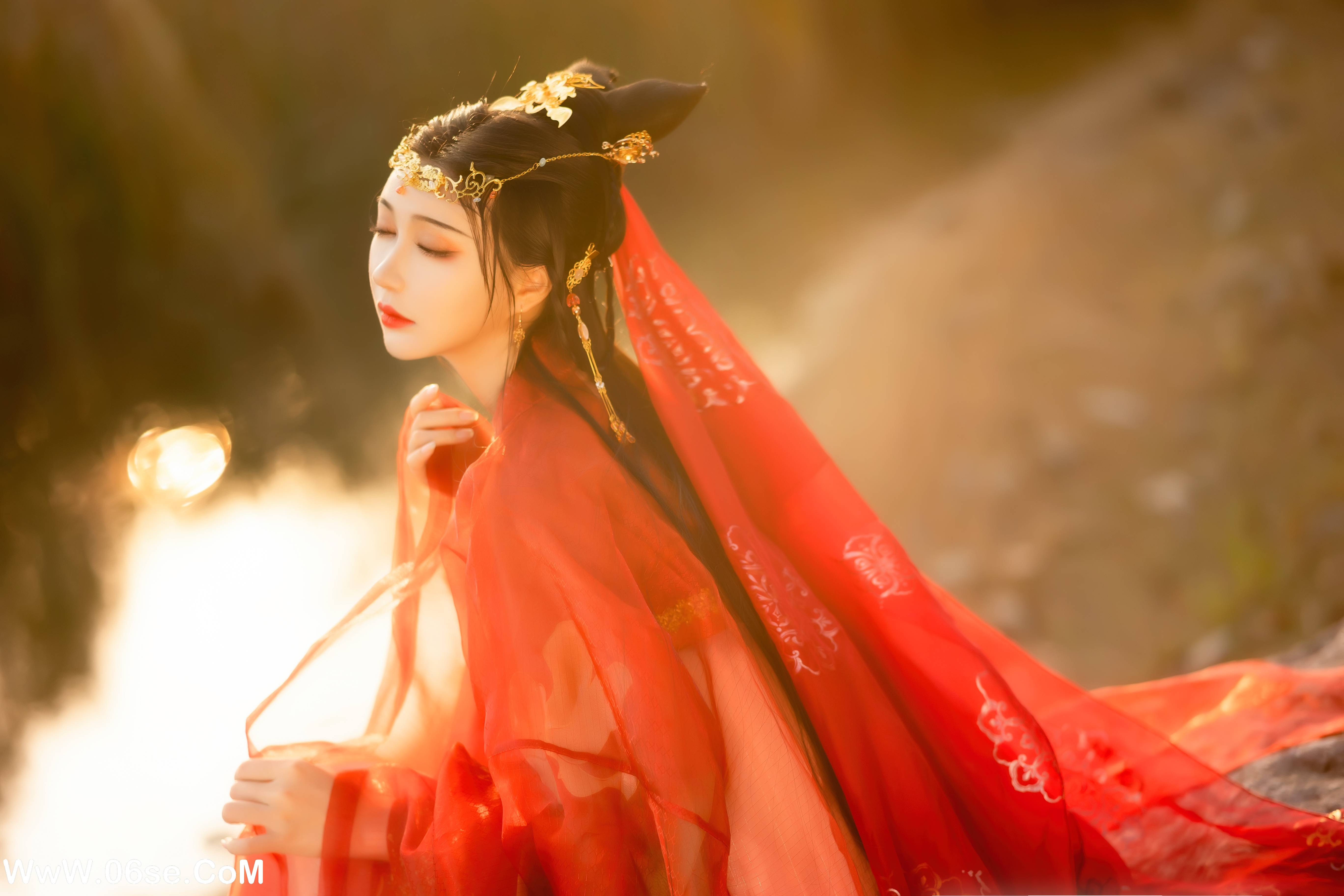 图片[17]-[YITUYU艺图语]2022.11.03 枫霜尽 -绮罗生的小苏苏-[28+1P／240MB]-六色网