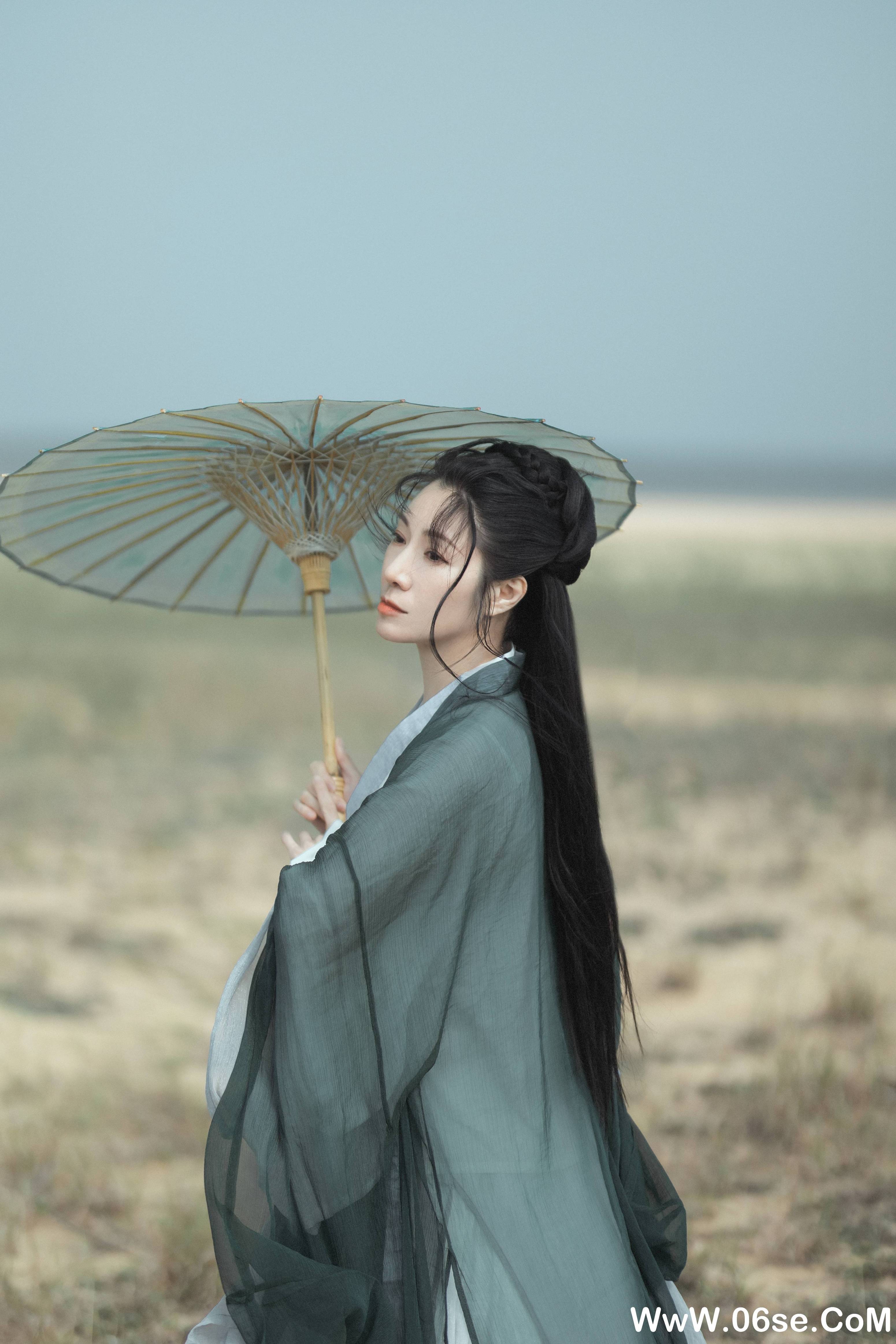 图片[24]-[YITUYU艺图语]2021.10.21 天涯倦客 何佳[25+1P／312MB]-六色网