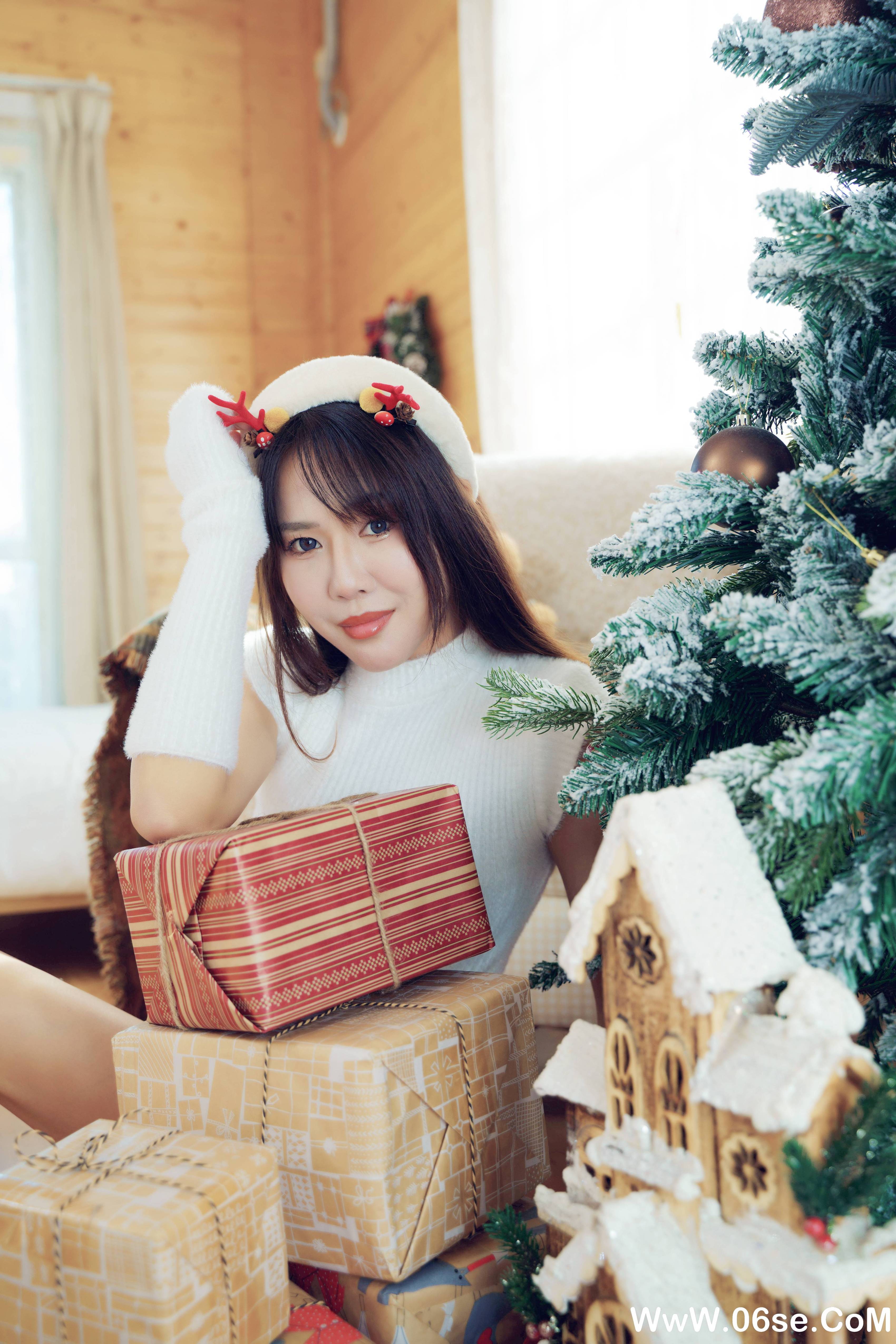 图片[35]-[YITUYU艺图语]2021.12.21 圣诞少女 lin[41+1P／446MB]-六色网