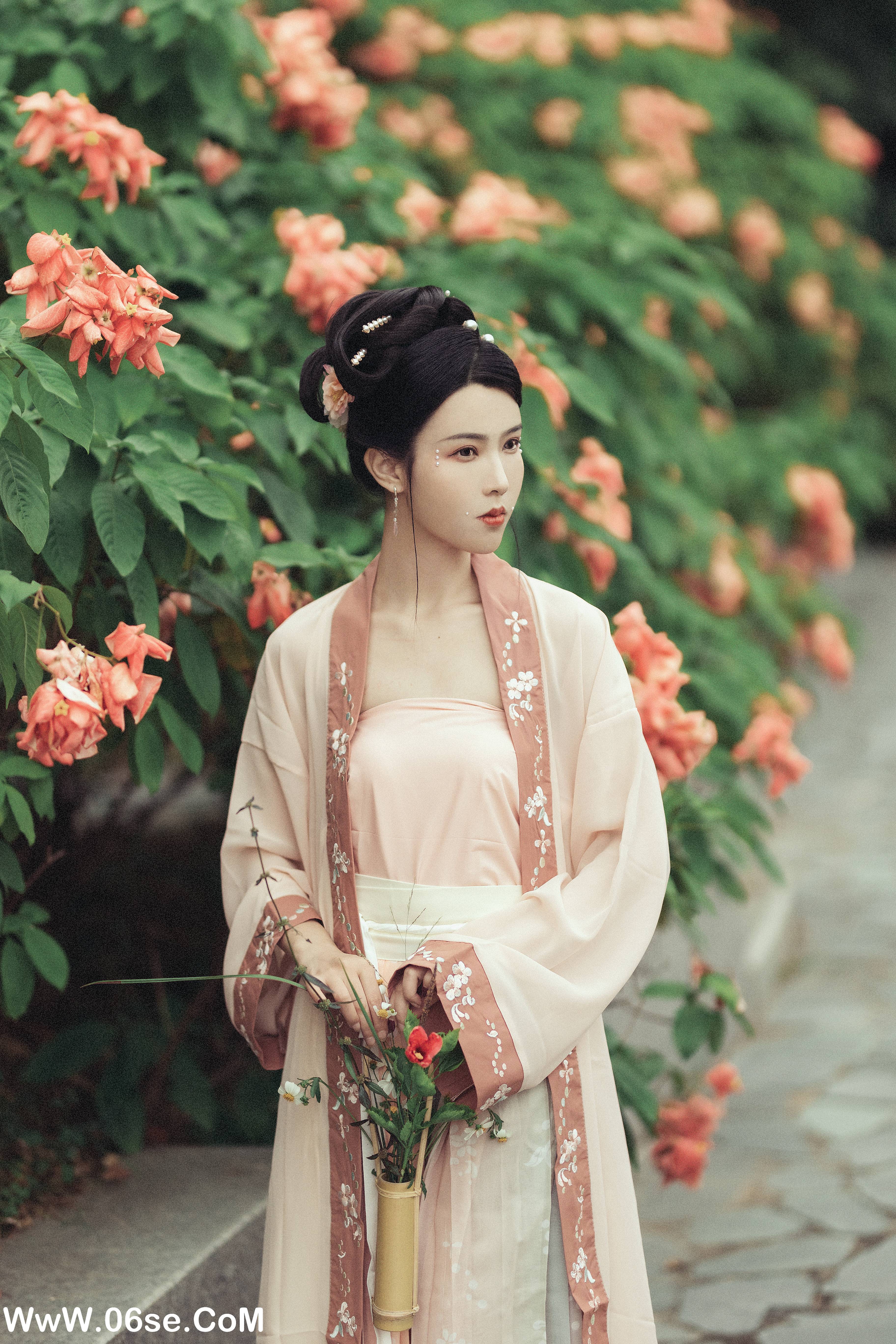 图片[14]-[YITUYU艺图语]2022.01.04 花期不待 三重子[26+1P／579MB]-六色网